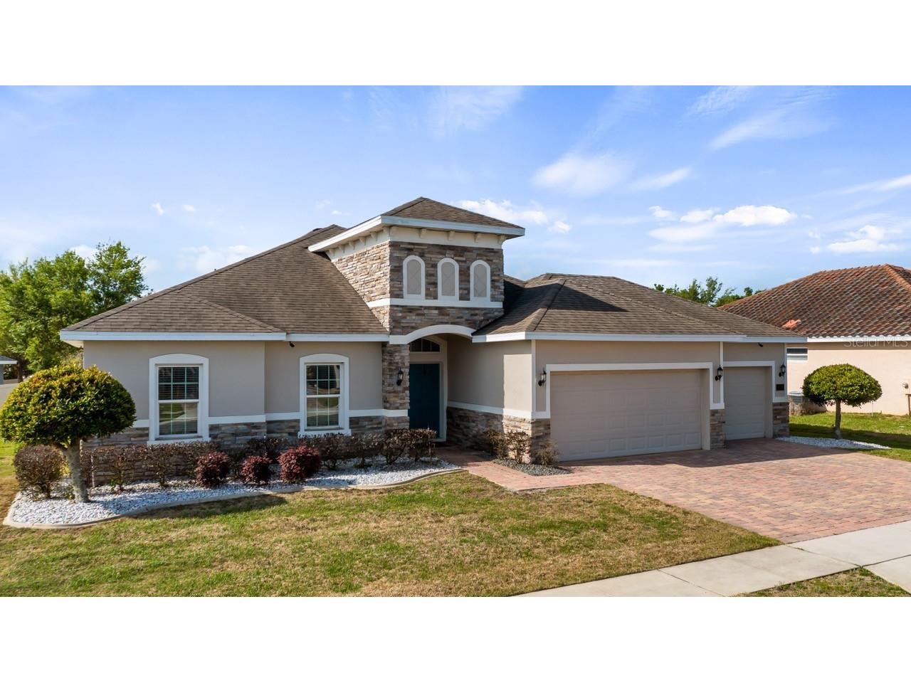 476 Bellissimo Place Howey In The Hills FL 34737 G5110506 image6