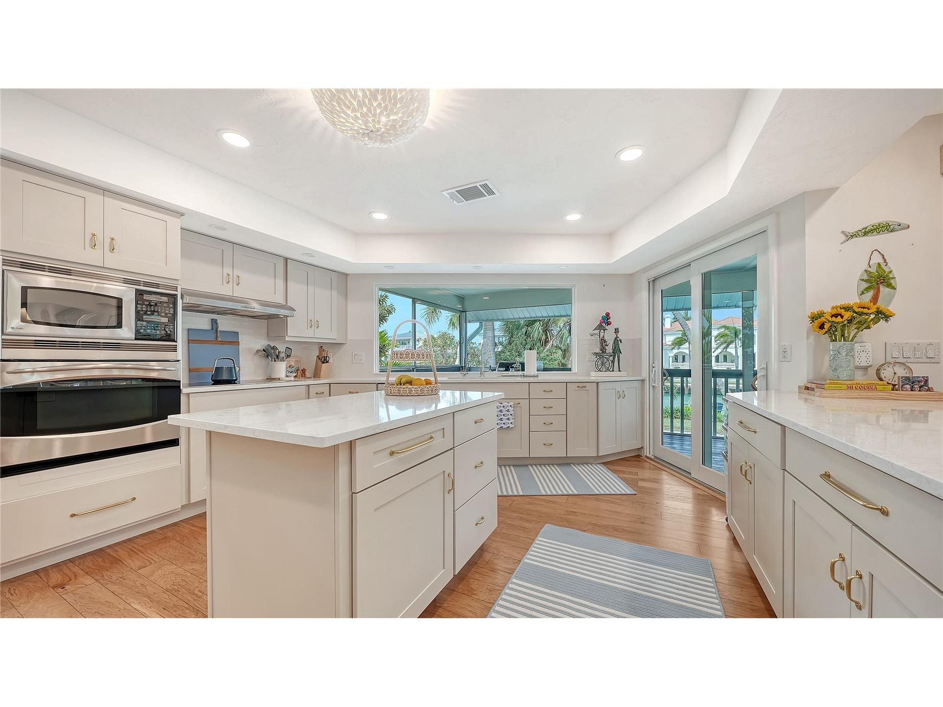 476 Meadow Lark Drive Sarasota FL 34236 A4689563 image12