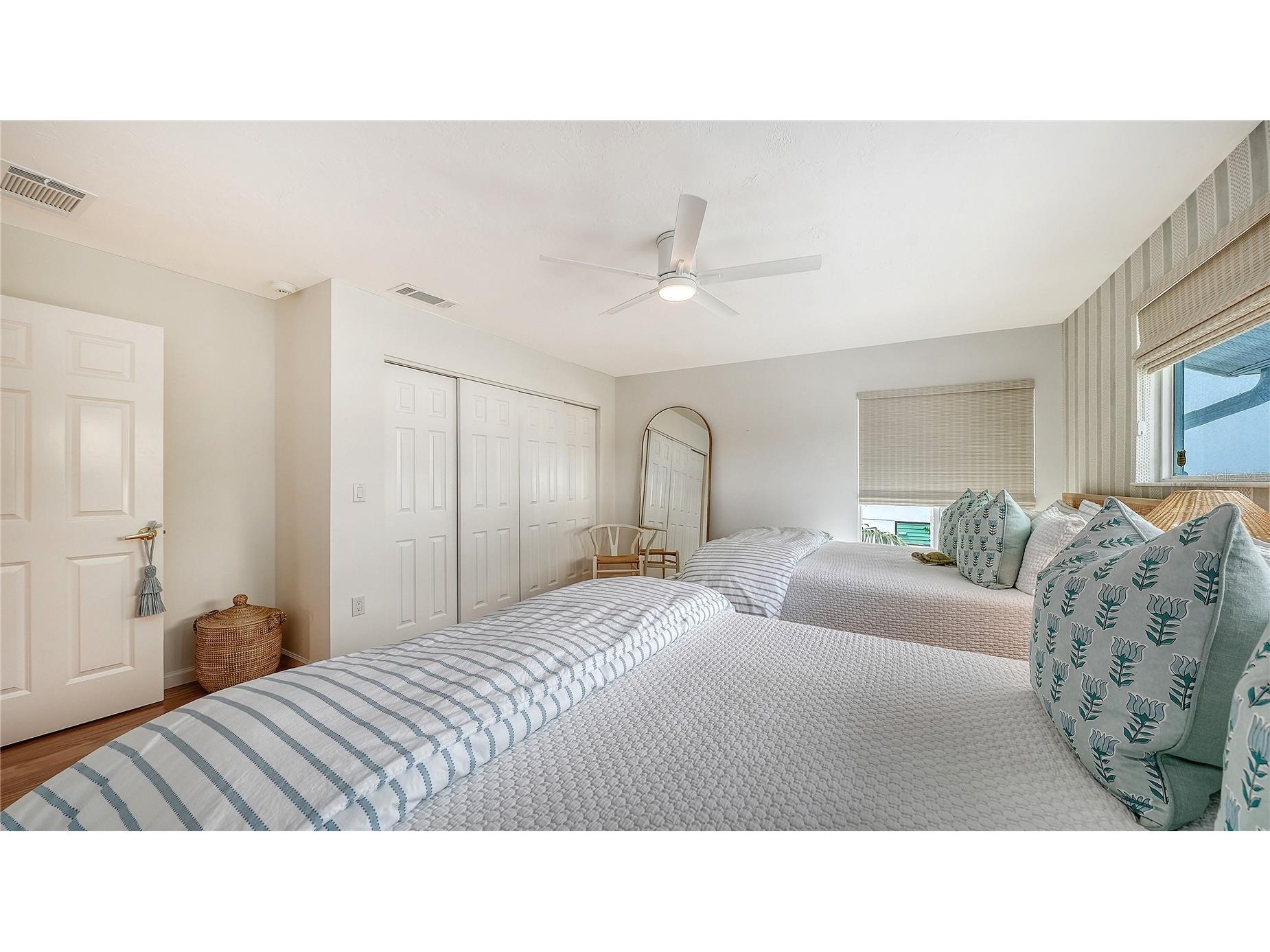 476 Meadow Lark Drive Sarasota FL 34236 A4689563 image40