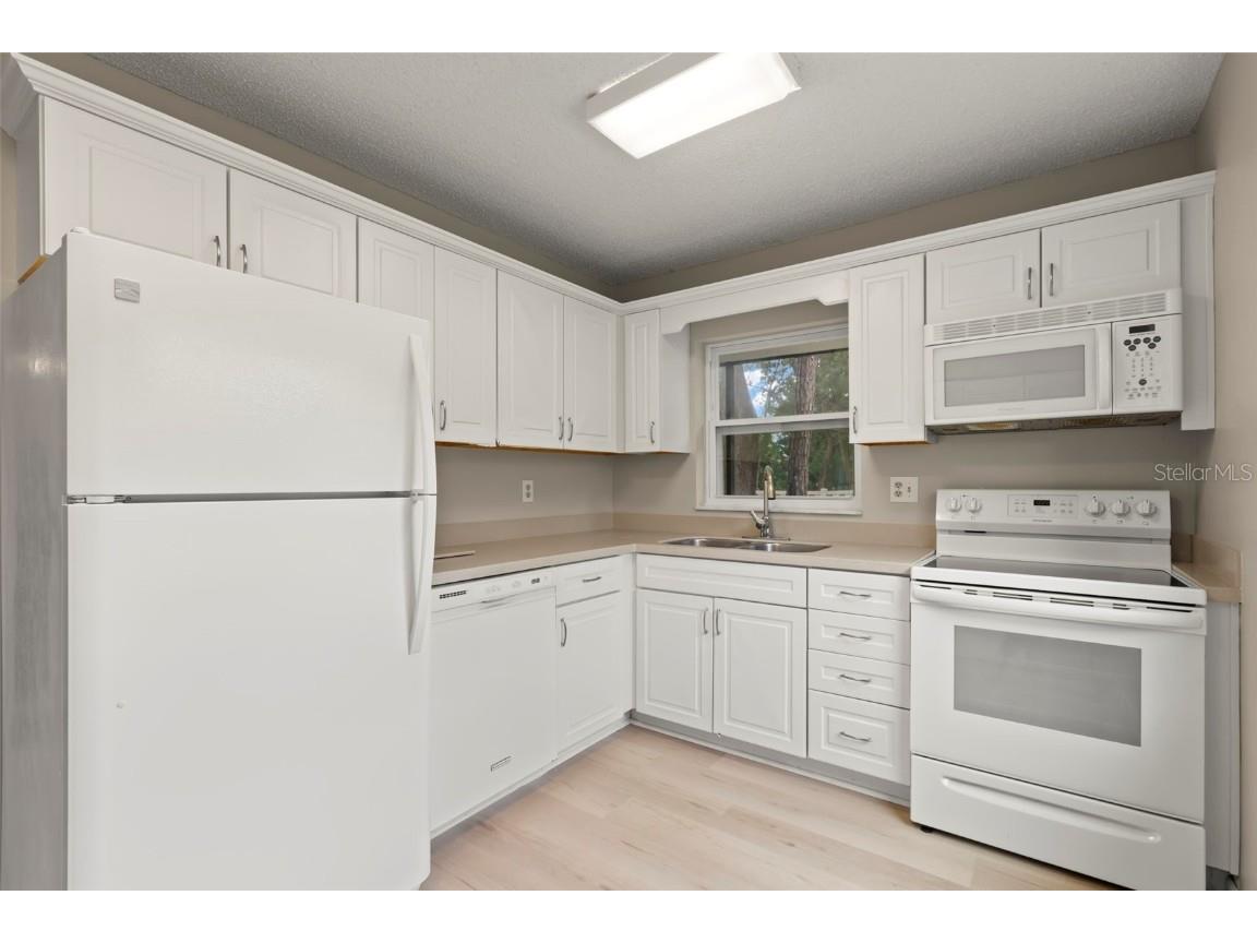 476 Santa Cruz Place NE #B Saint Petersburg FL 33703 TB8408194 image11
