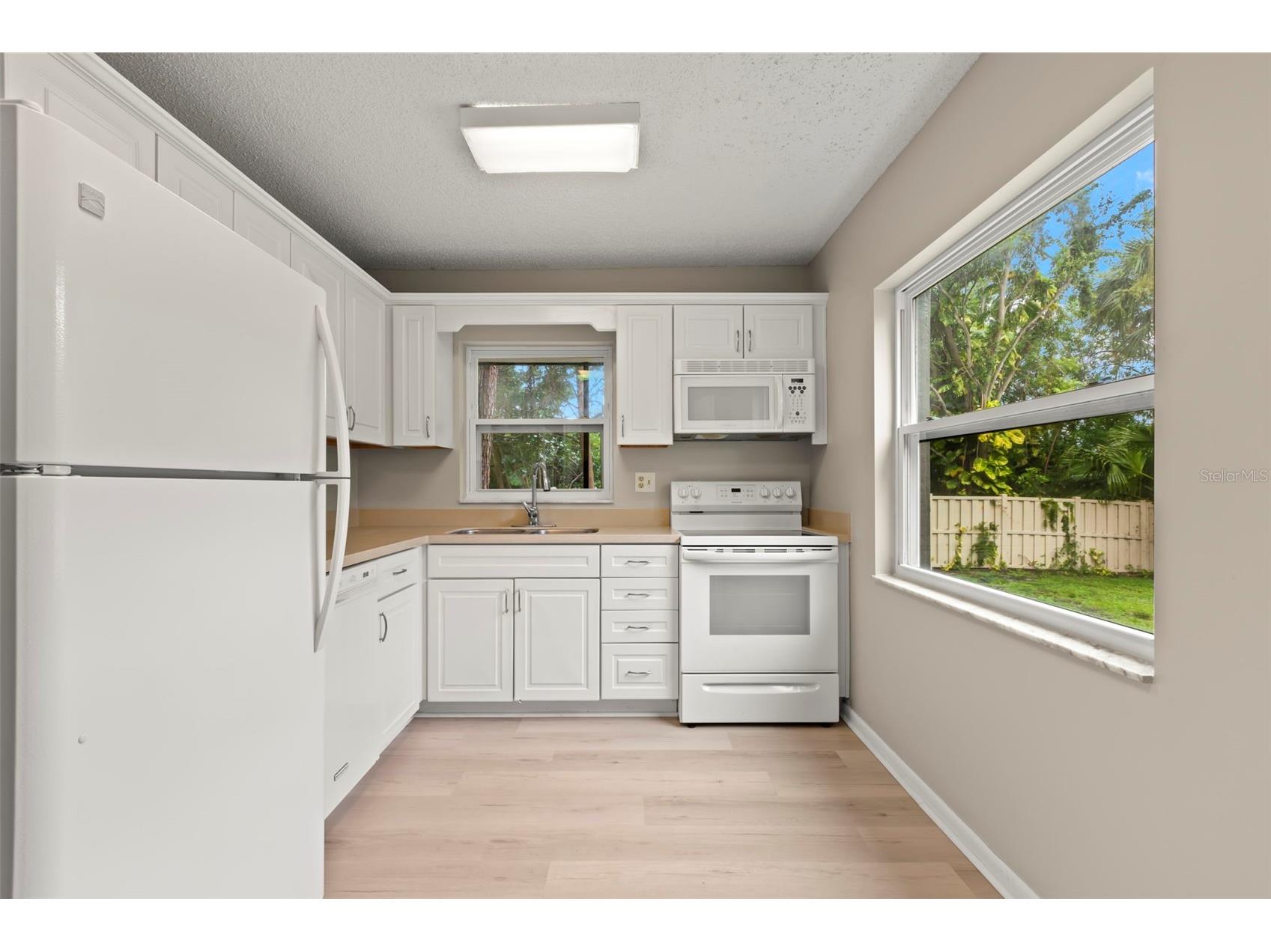476 Santa Cruz Place NE #B Saint Petersburg FL 33703 TB8481168 image10