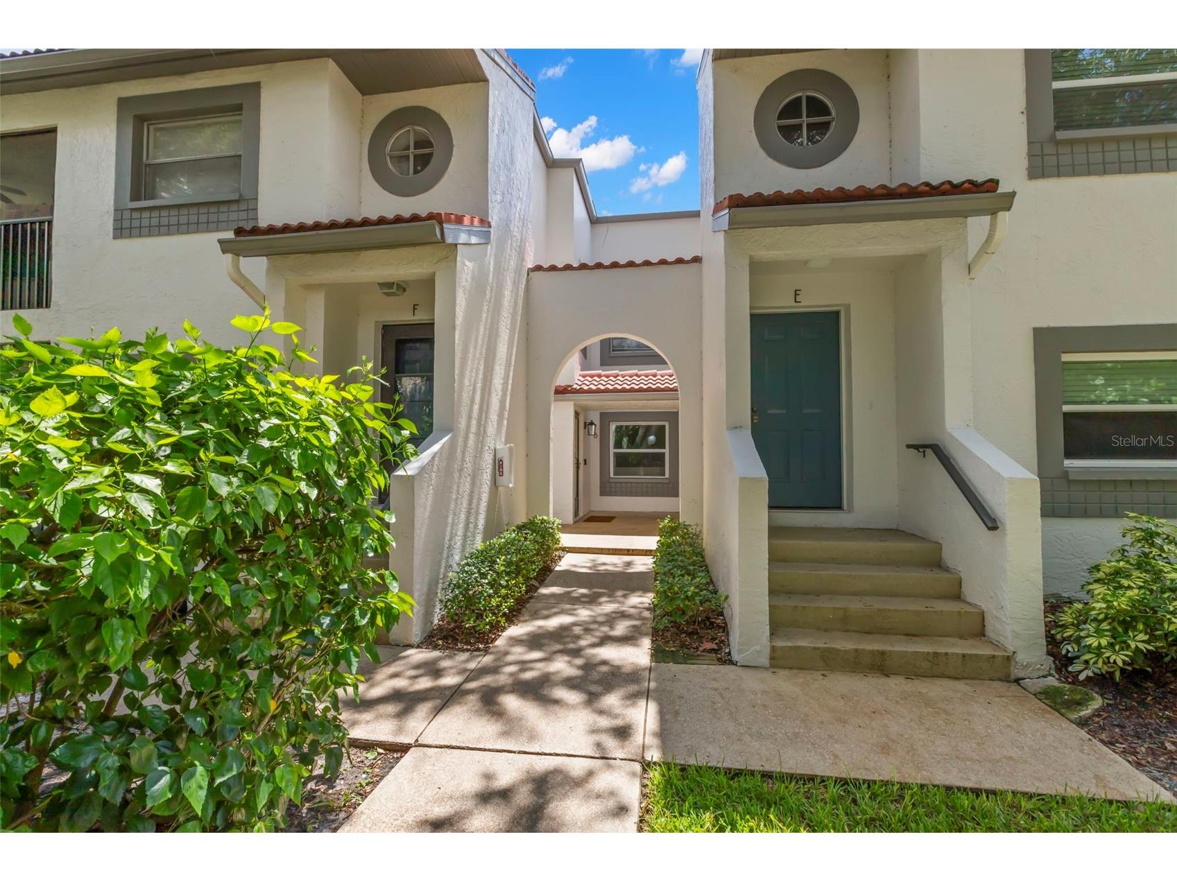 476 Santa Cruz Place NE #B Saint Petersburg FL 33703 TB8481168 image2