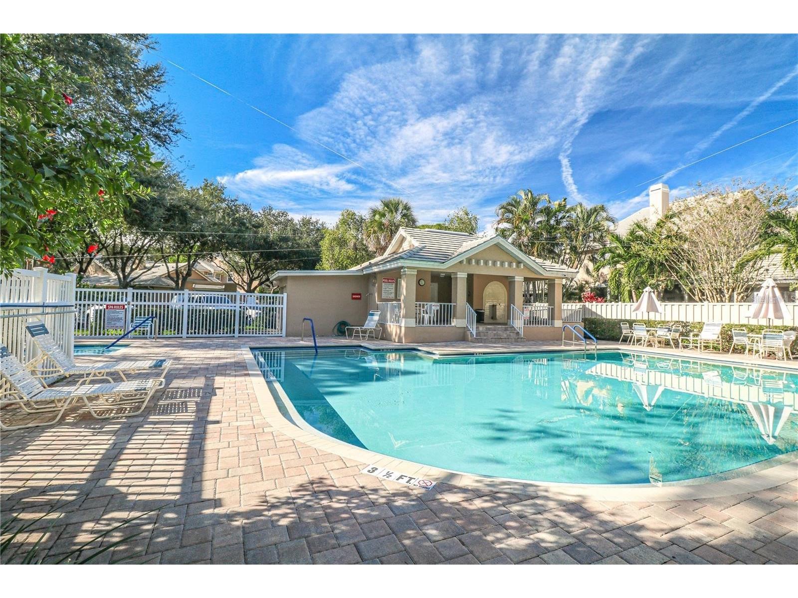 476 Santa Cruz Place NE #B Saint Petersburg FL 33703 TB8481168 image24