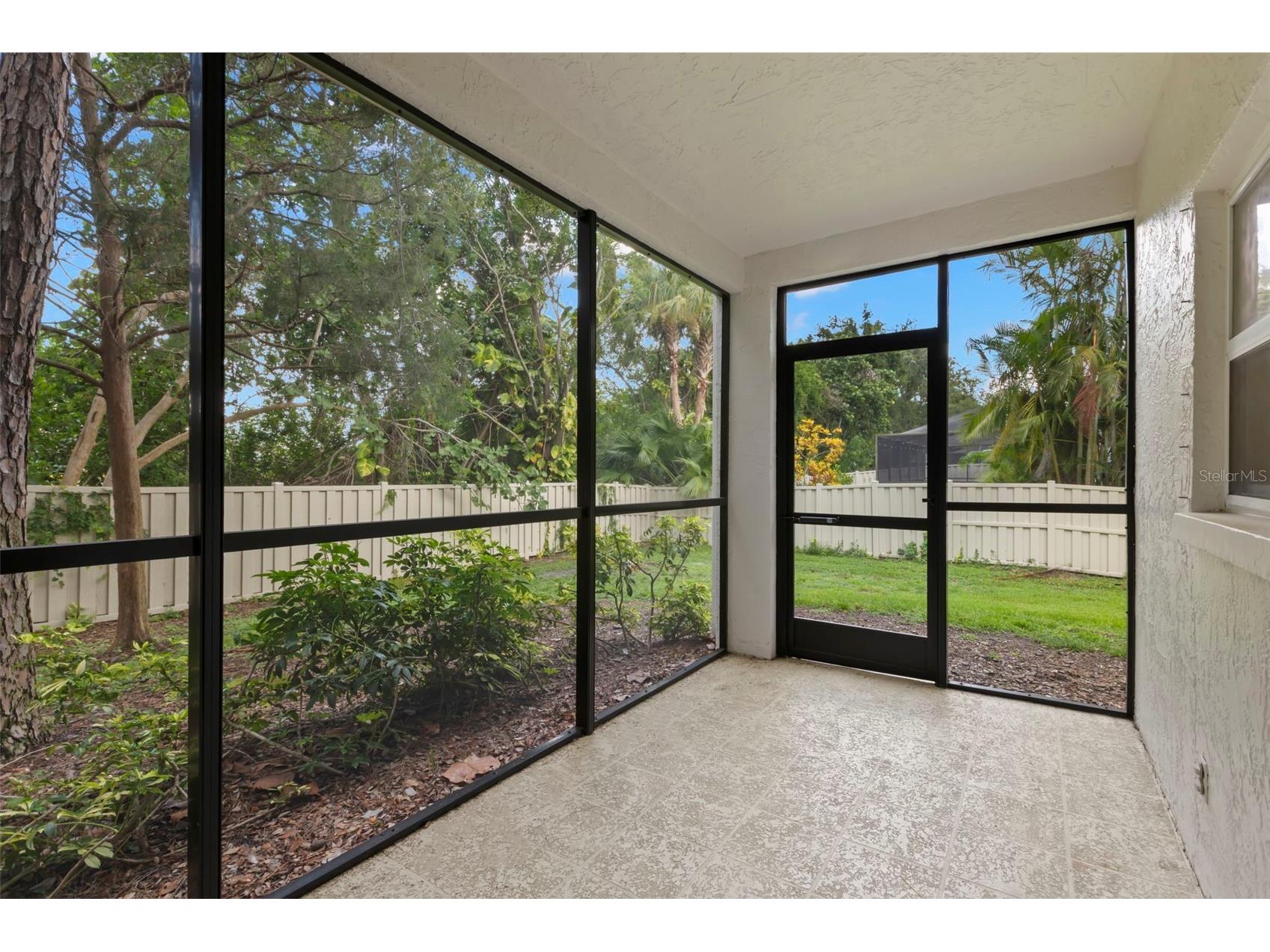 476 Santa Cruz Place NE #B Saint Petersburg FL 33703 TB8481168 image7
