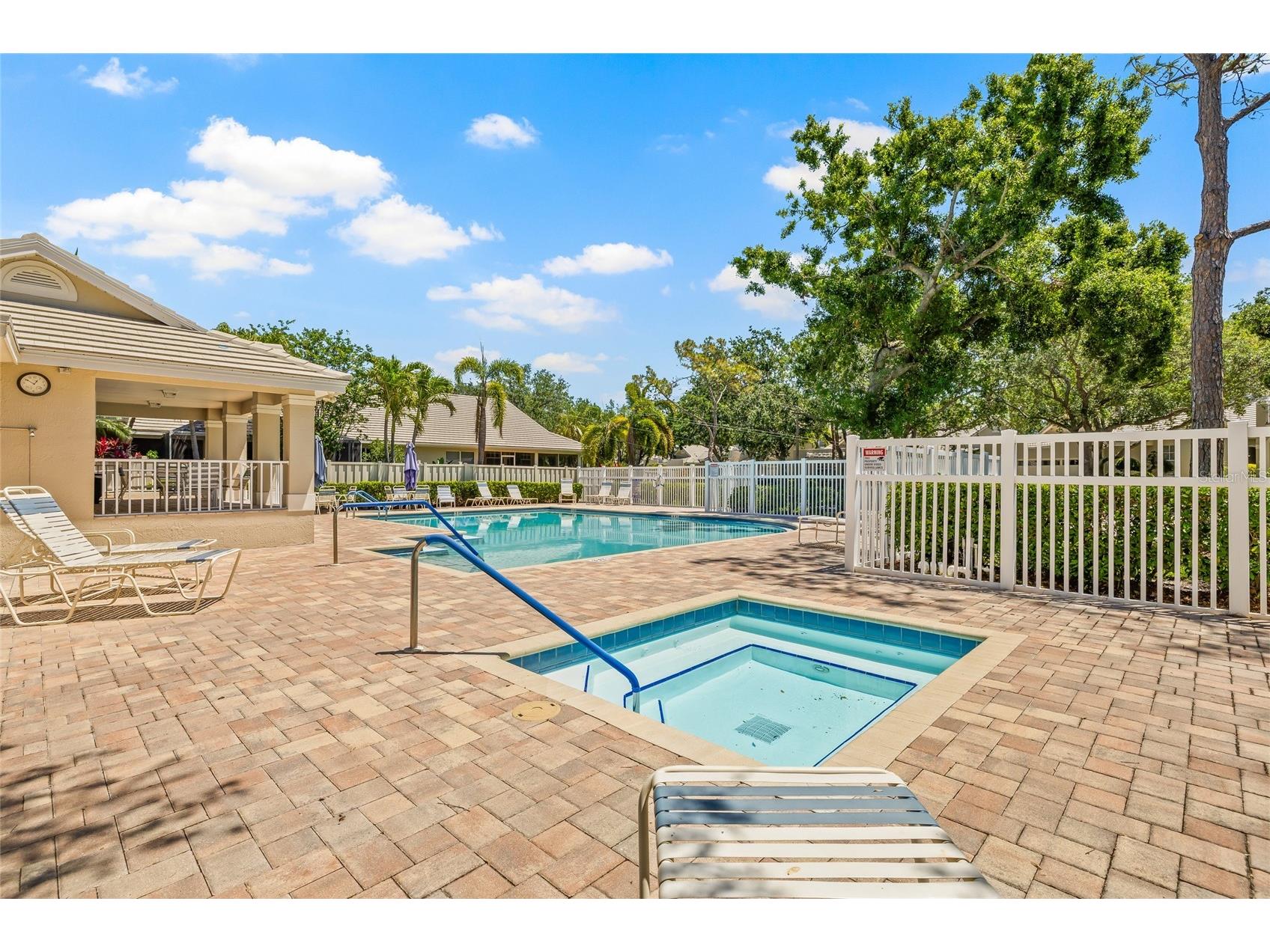 476 Santa Cruz Place NE #C Saint Petersburg FL 33703 TB8512797 image2