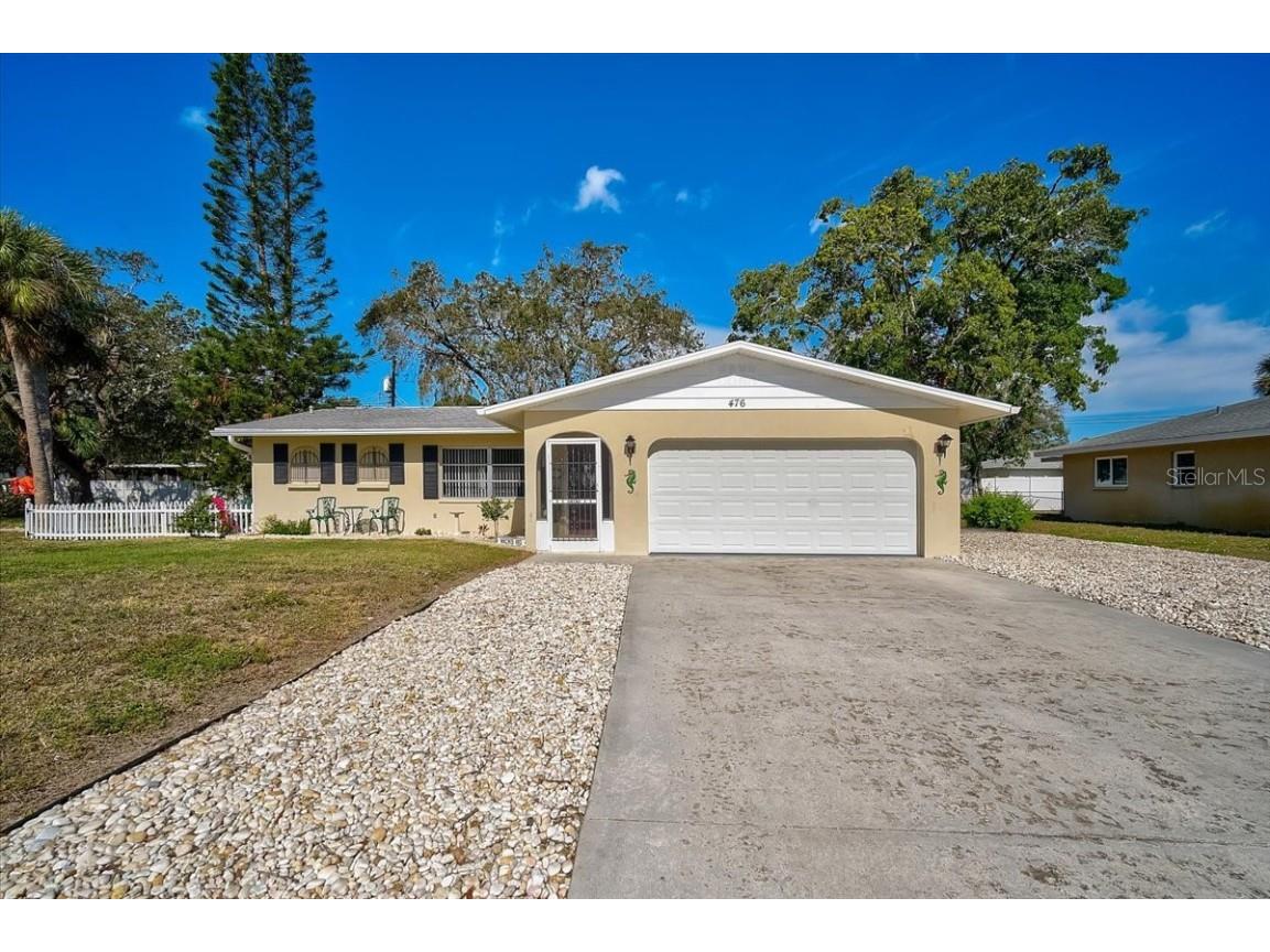 476 W Seminole Drive Venice FL 34293 A4561312 image1