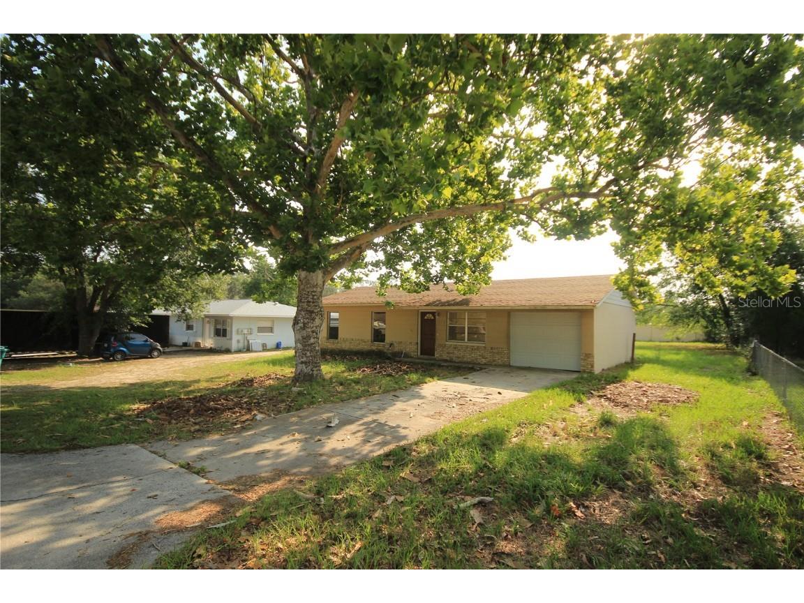 476 Winners Cir Lady Lake FL 32159 O6114028 image1