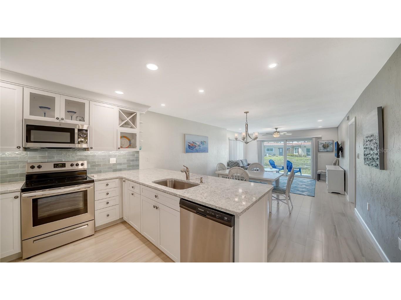 4760 Gulf Of Mexico Dr. Villa 7 Longboat Key FL 34228 - SARASOTA BAY ICW A4671823 image6