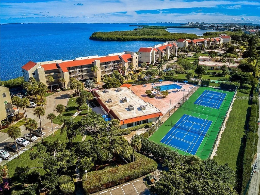 4760 Gulf Of Mexico Drive #VILLA 7 Longboat Key FL 34228 - SARASOTA BAY ICW A4568180 image1