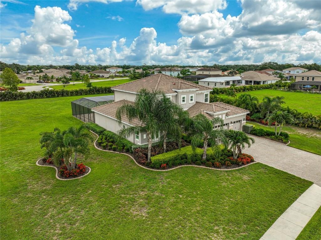 4760 Vasca Drive Sarasota FL 34240 A4611287 image1