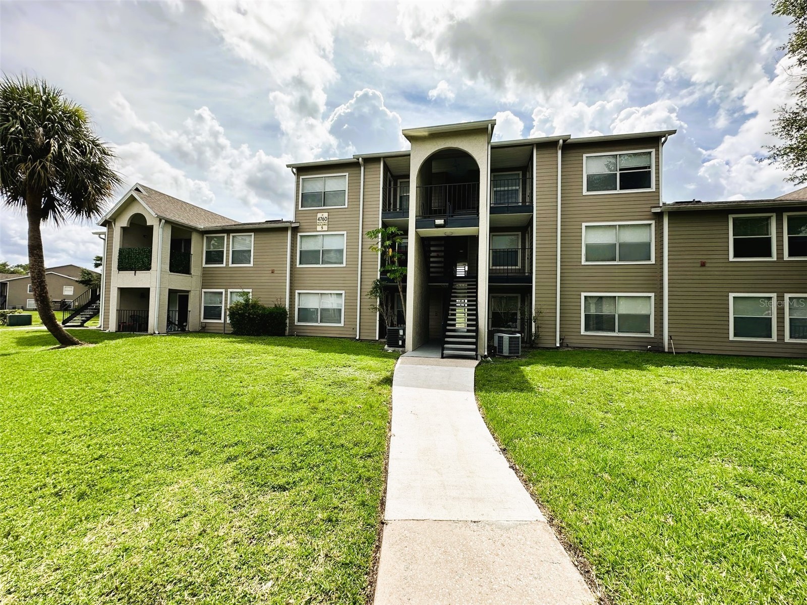 4760 Walden Circle #5-31 Orlando FL 32811 O6398696 image1