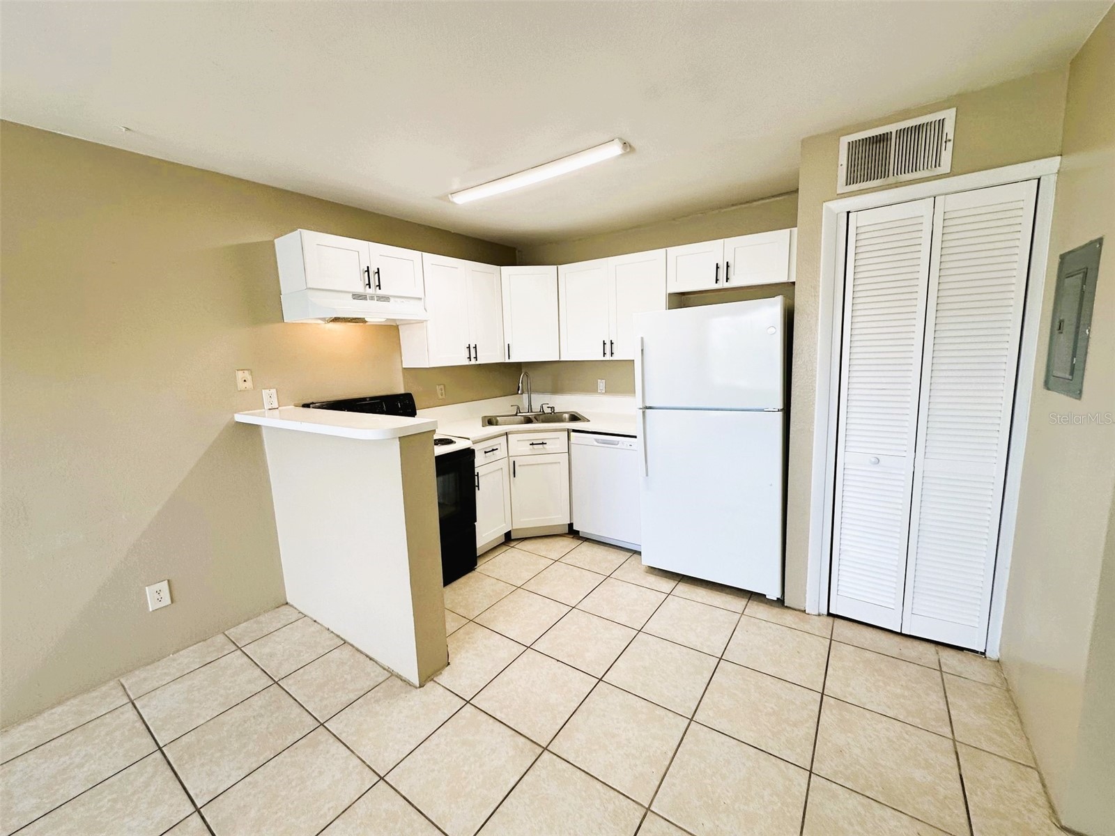 4760 Walden Circle #5-31 Orlando FL 32811 O6398696 image6