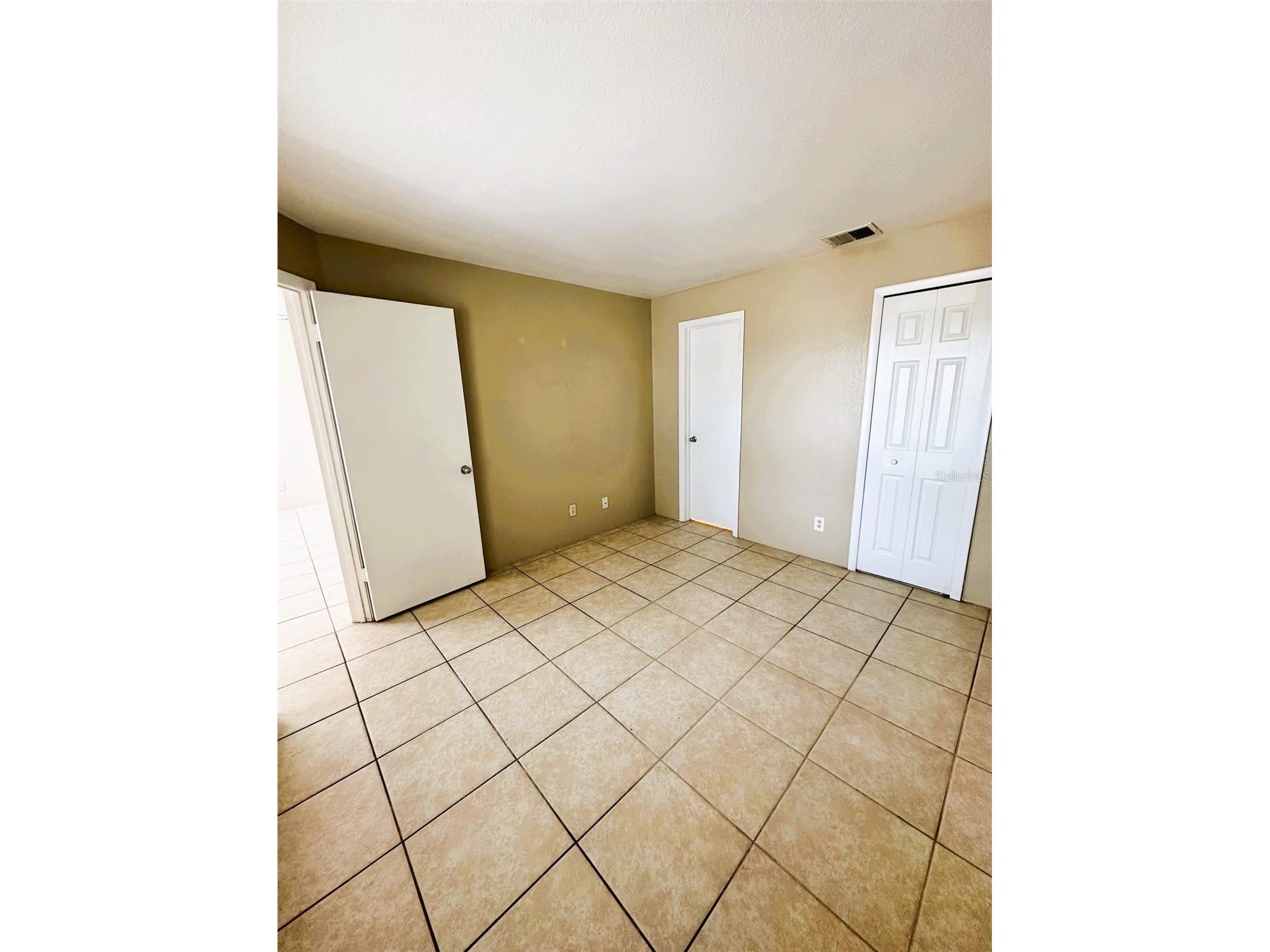4760 Walden Circle #5-31 Orlando FL 32811 O6398696 image9