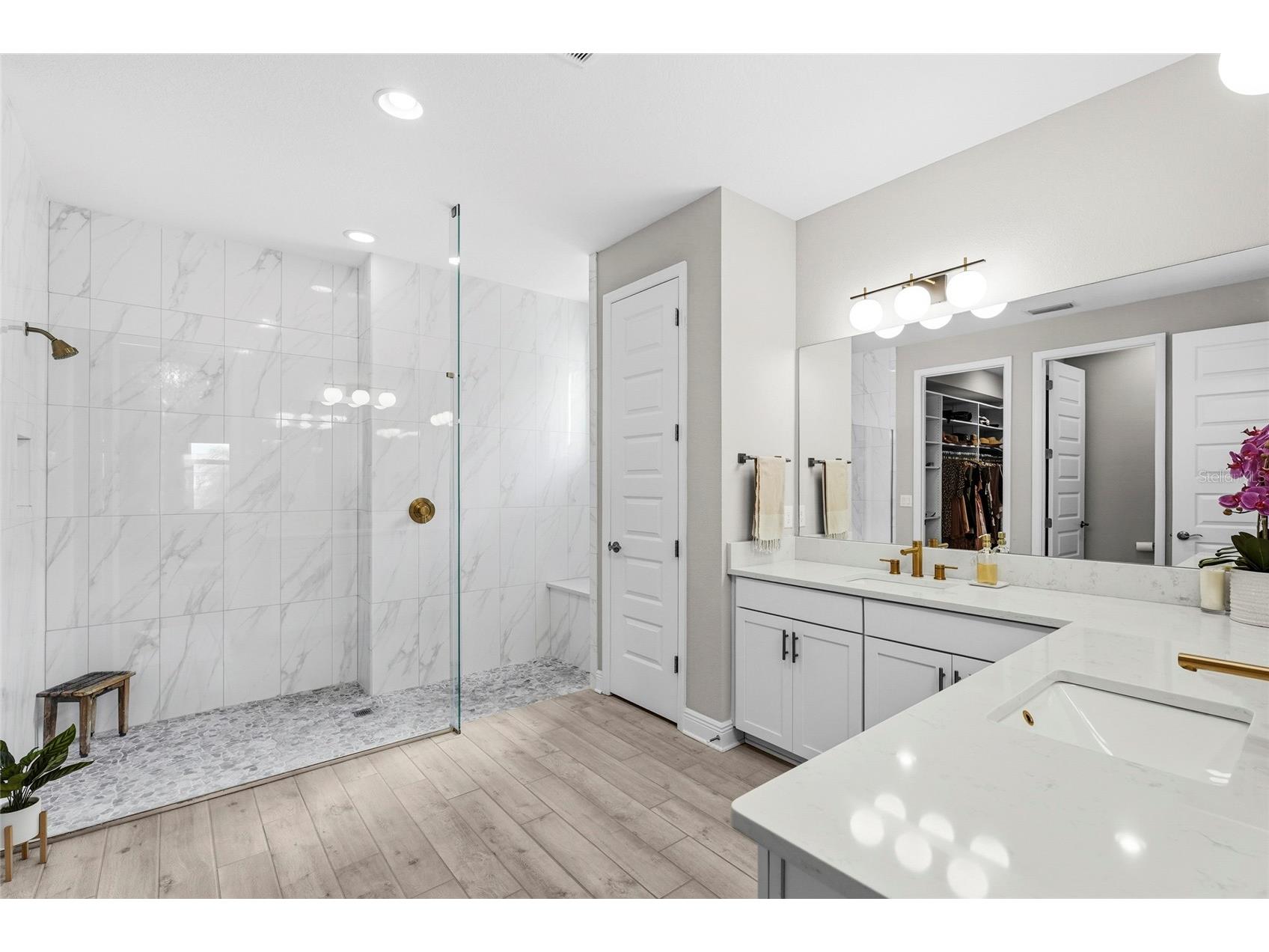4762 Antrim Drive Sarasota FL 34240 A4687558 image11
