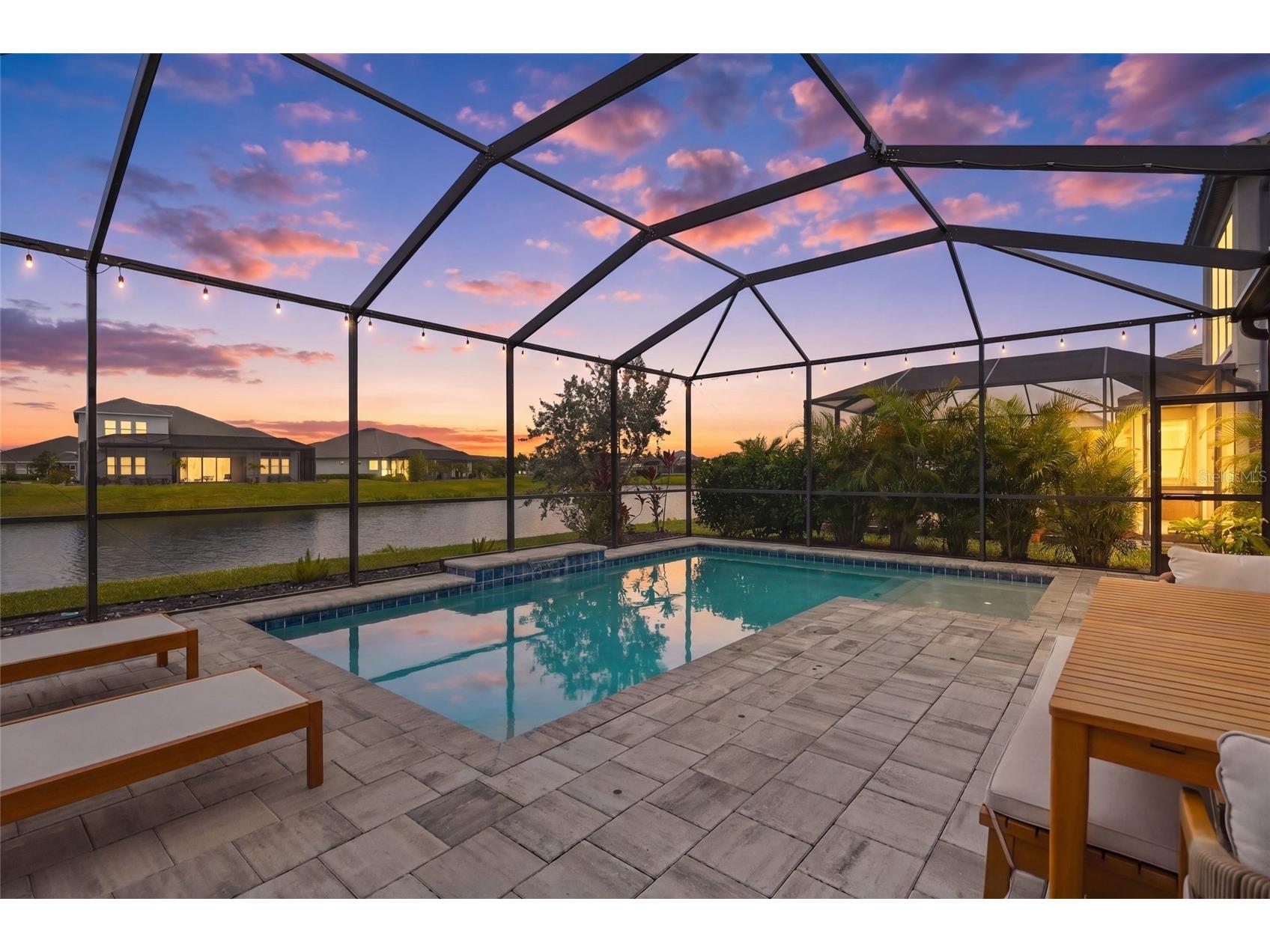 4762 Antrim Drive Sarasota FL 34240 A4687558 image16