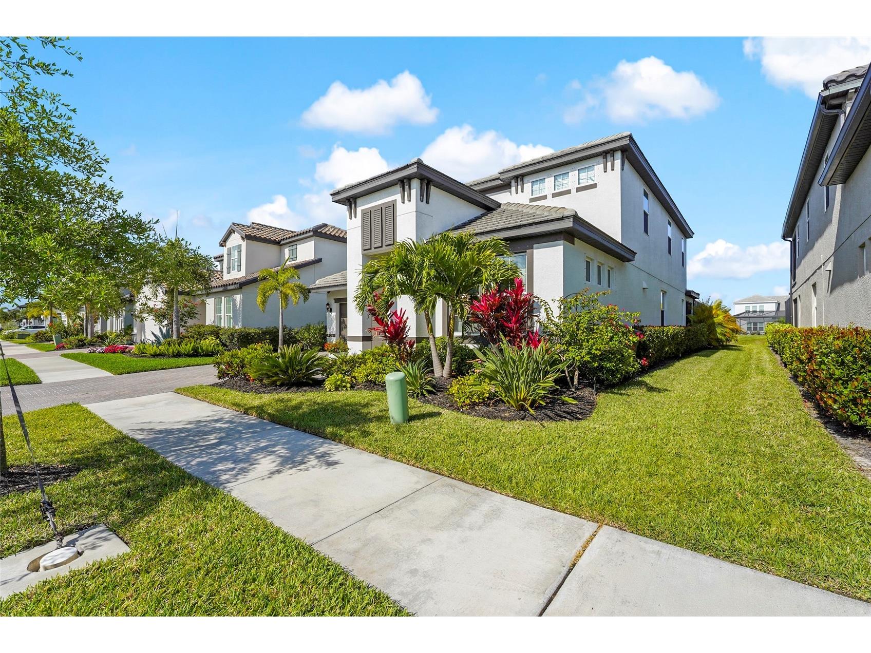 4762 Antrim Drive Sarasota FL 34240 A4687558 image18