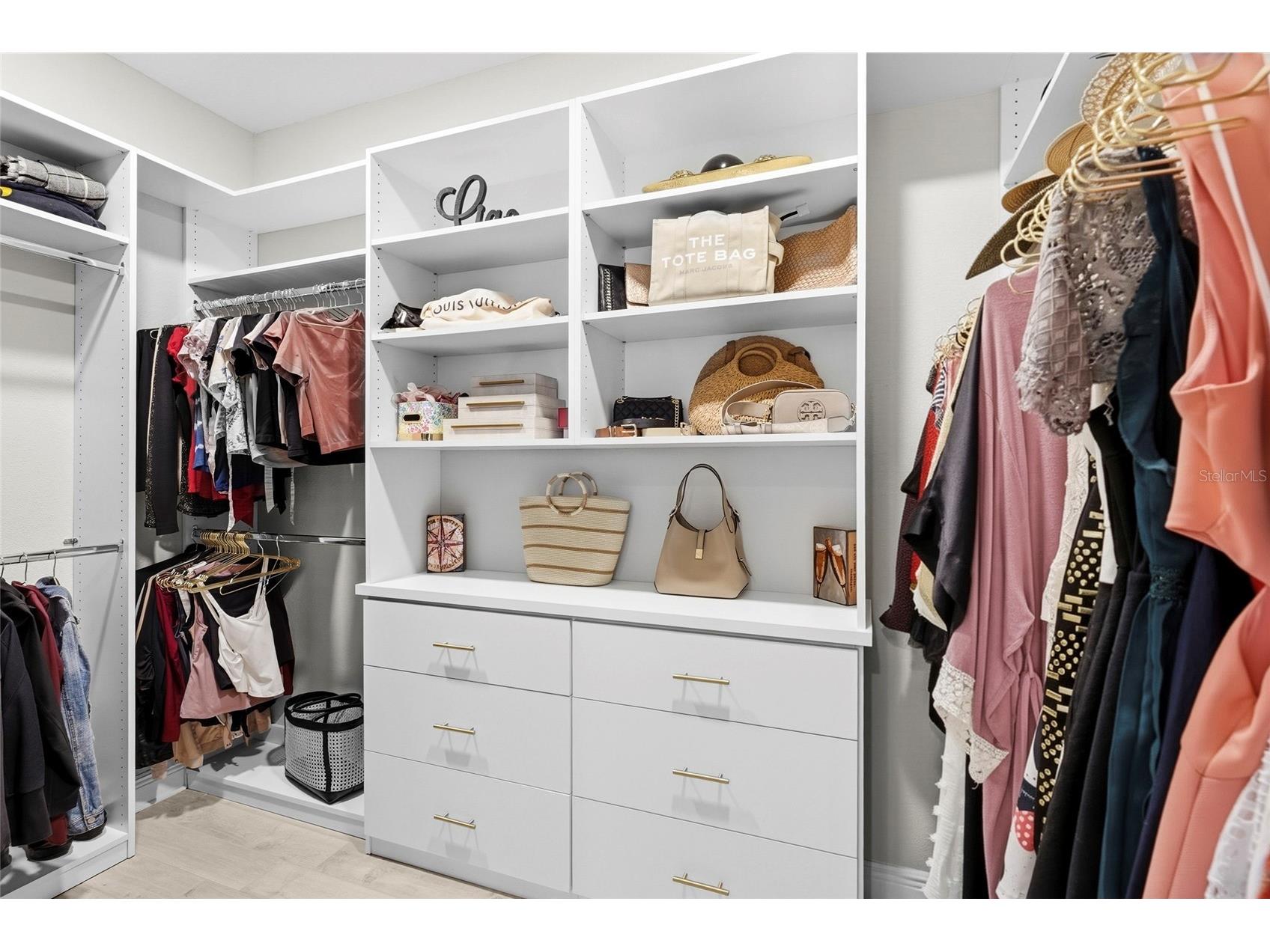 4762 Antrim Drive Sarasota FL 34240 A4687558 image36