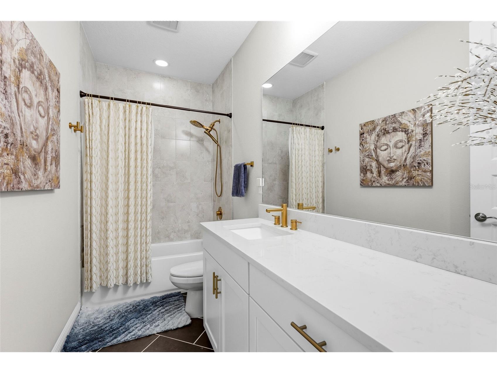 4762 Antrim Drive Sarasota FL 34240 A4687558 image44