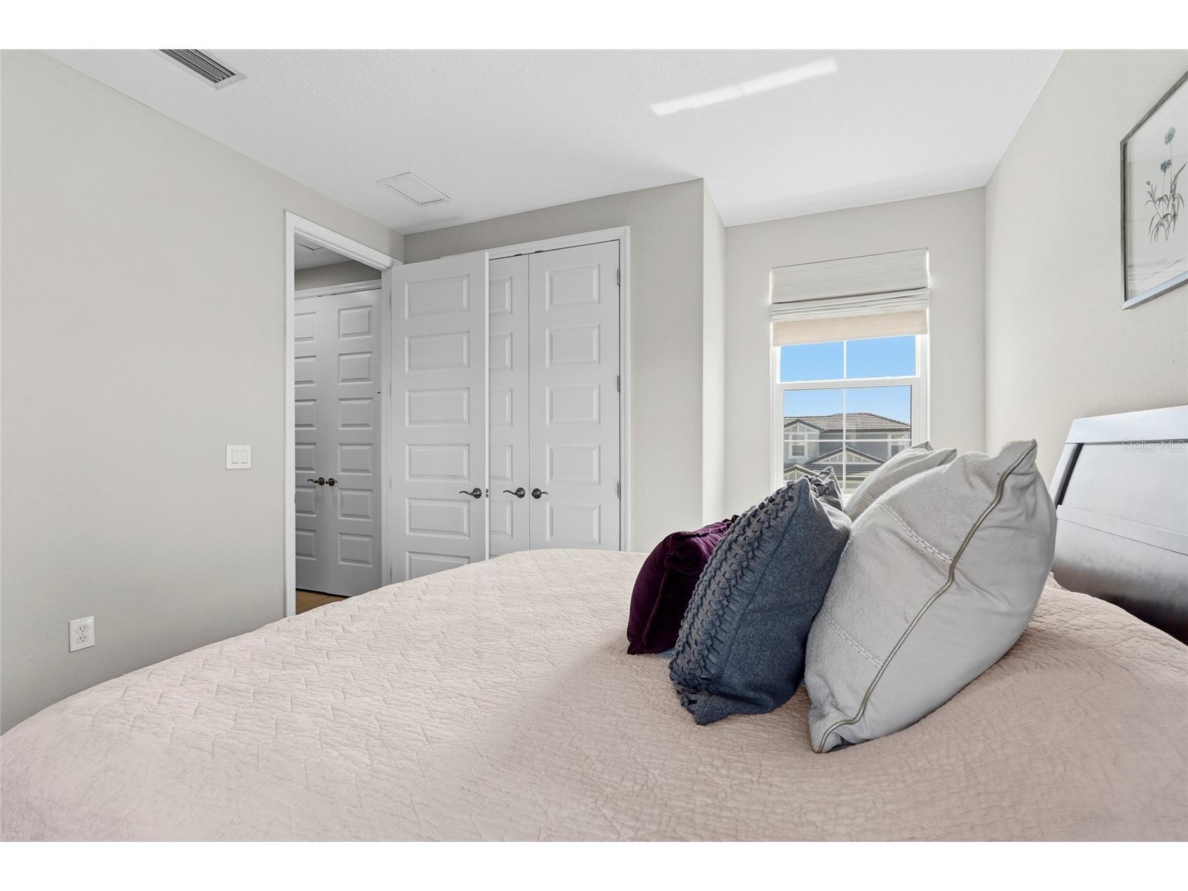4762 Antrim Drive Sarasota FL 34240 A4687558 image49