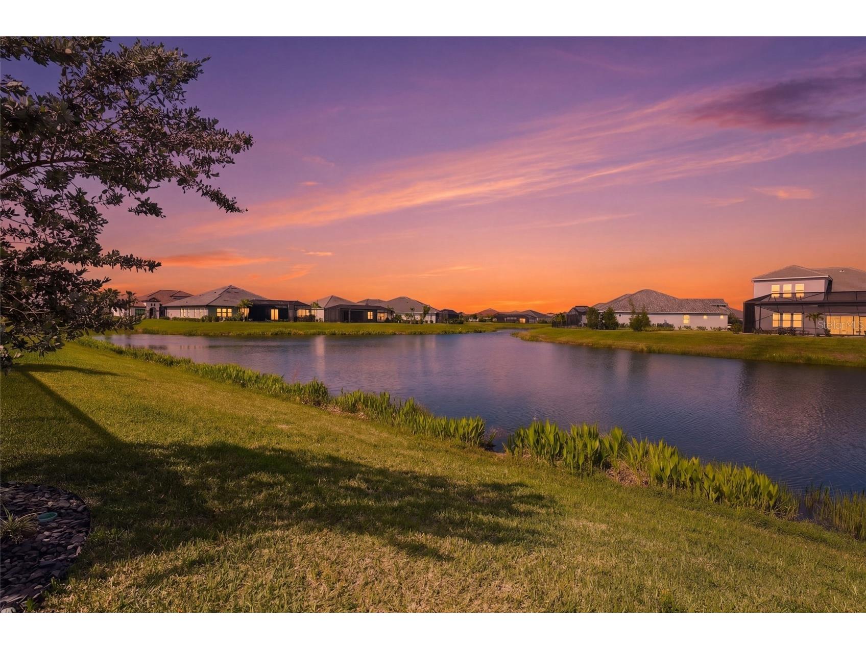 4762 Antrim Drive Sarasota FL 34240 A4687558 image62