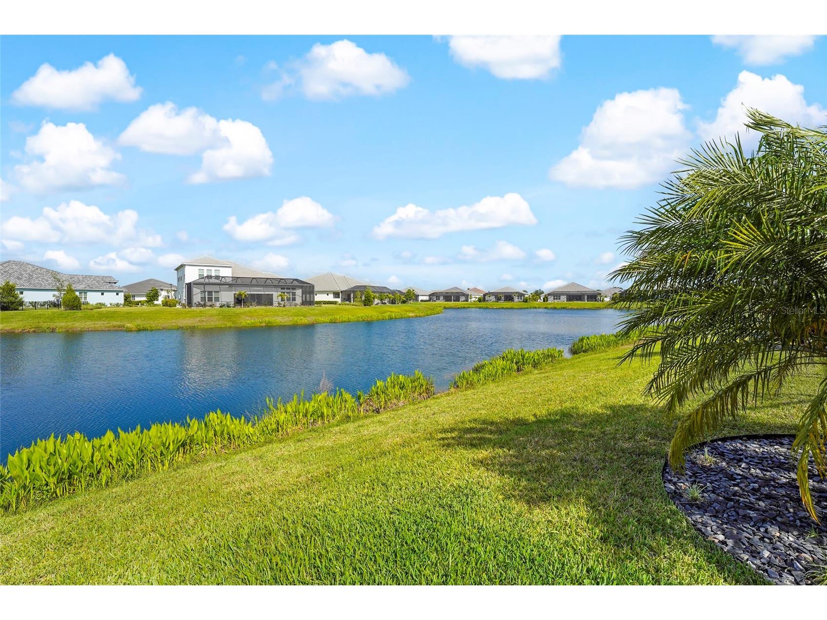 4762 Antrim Drive Sarasota FL 34240 A4687558 image63