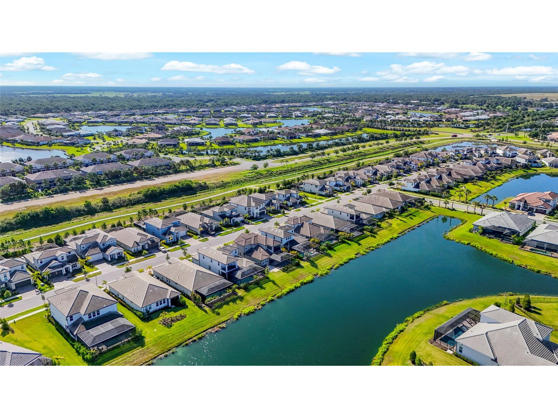 4762 Antrim Drive Sarasota FL 34240 A4687558 image70