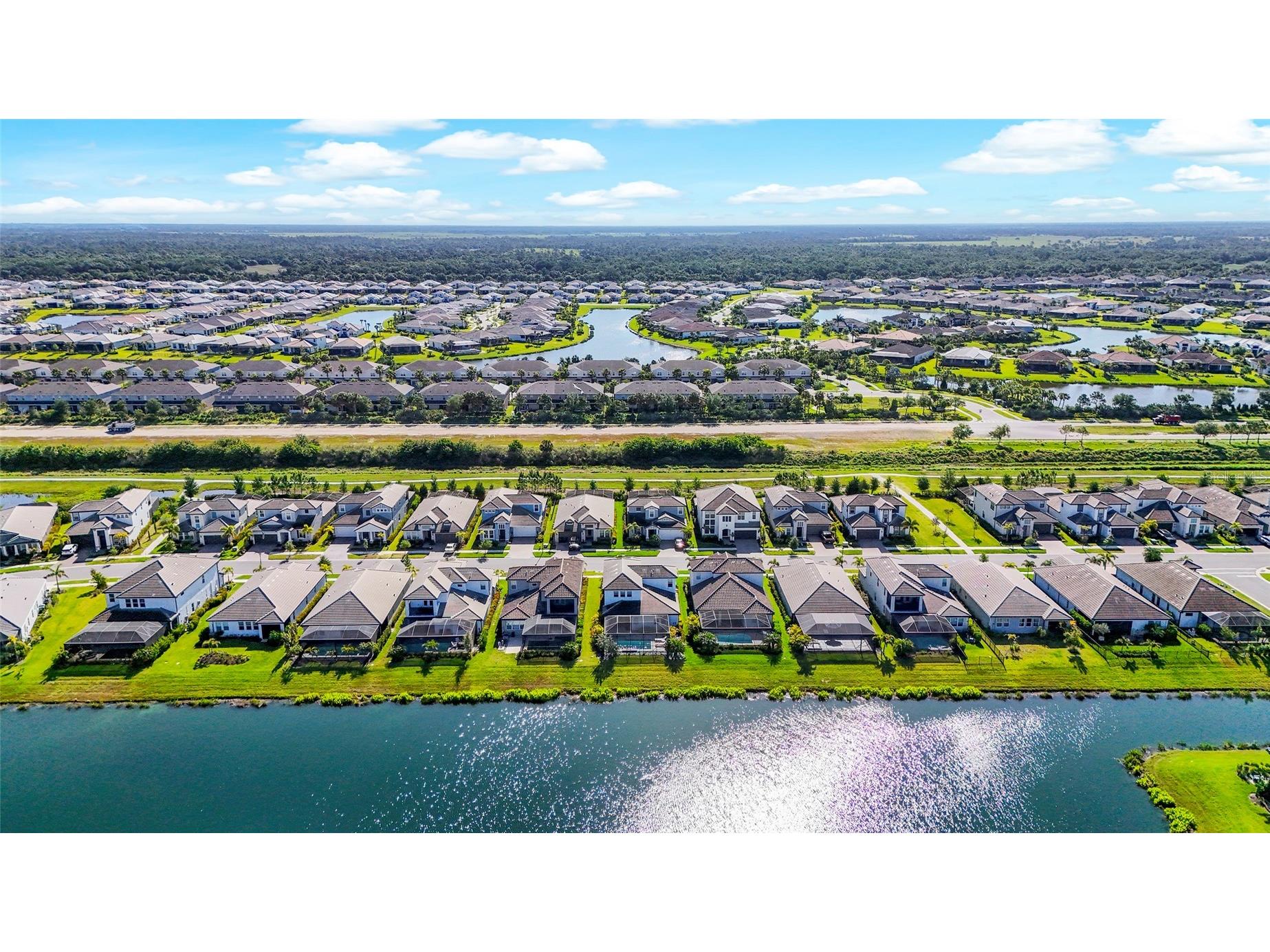 4762 Antrim Drive Sarasota FL 34240 A4687558 image71