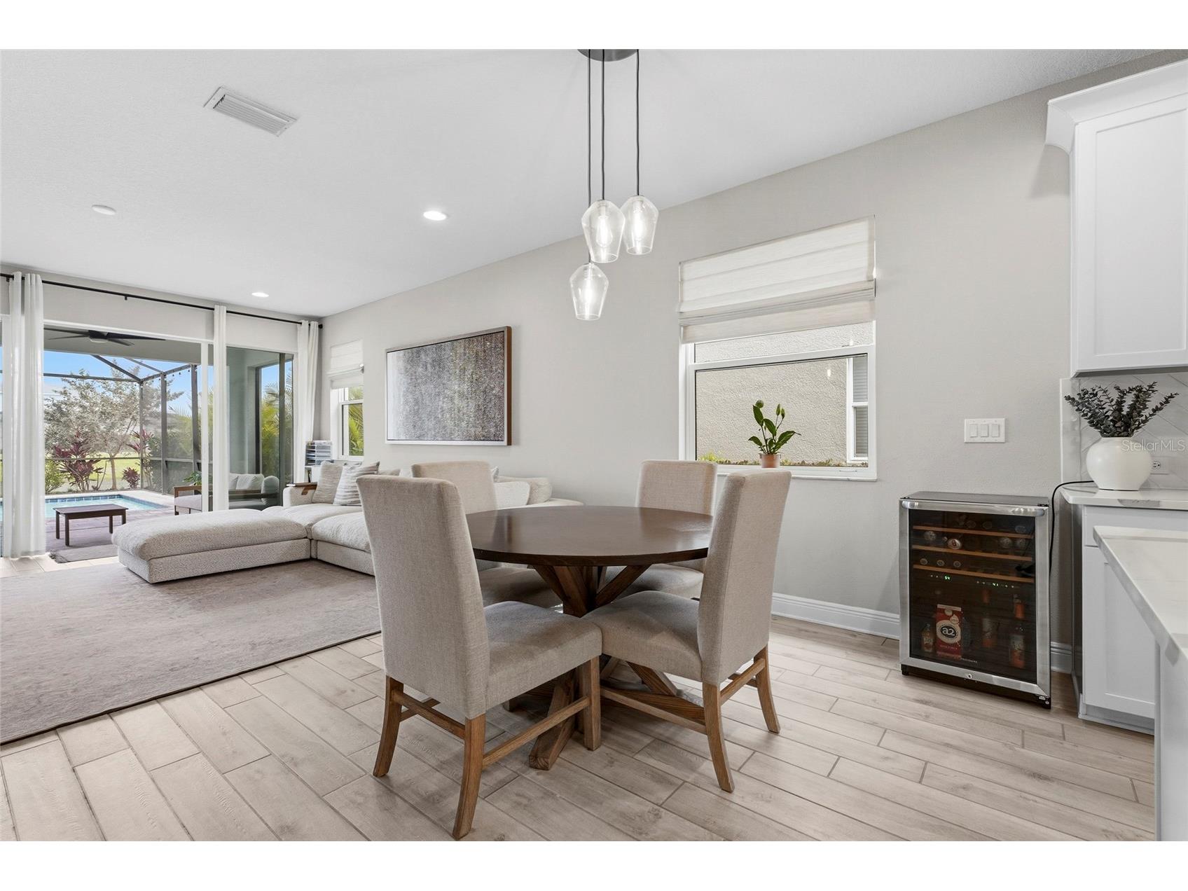 4762 Antrim Drive Sarasota FL 34240 A4687558 image8