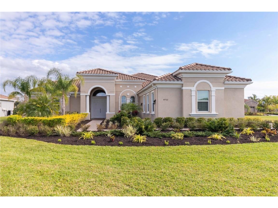 4762 Sacra Court Sarasota FL 34240 A4522925 image1