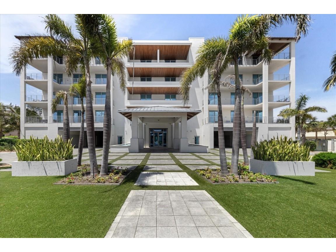 4765 Gulf Of Mexico Drive #C301 Longboat Key FL 34228 - GULF OF MEXICO A4570624 image1
