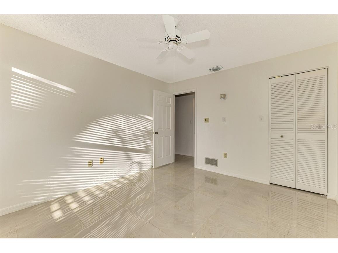 4765 Oak Forest Drive W #47 Sarasota FL 34231 N6140923 image15