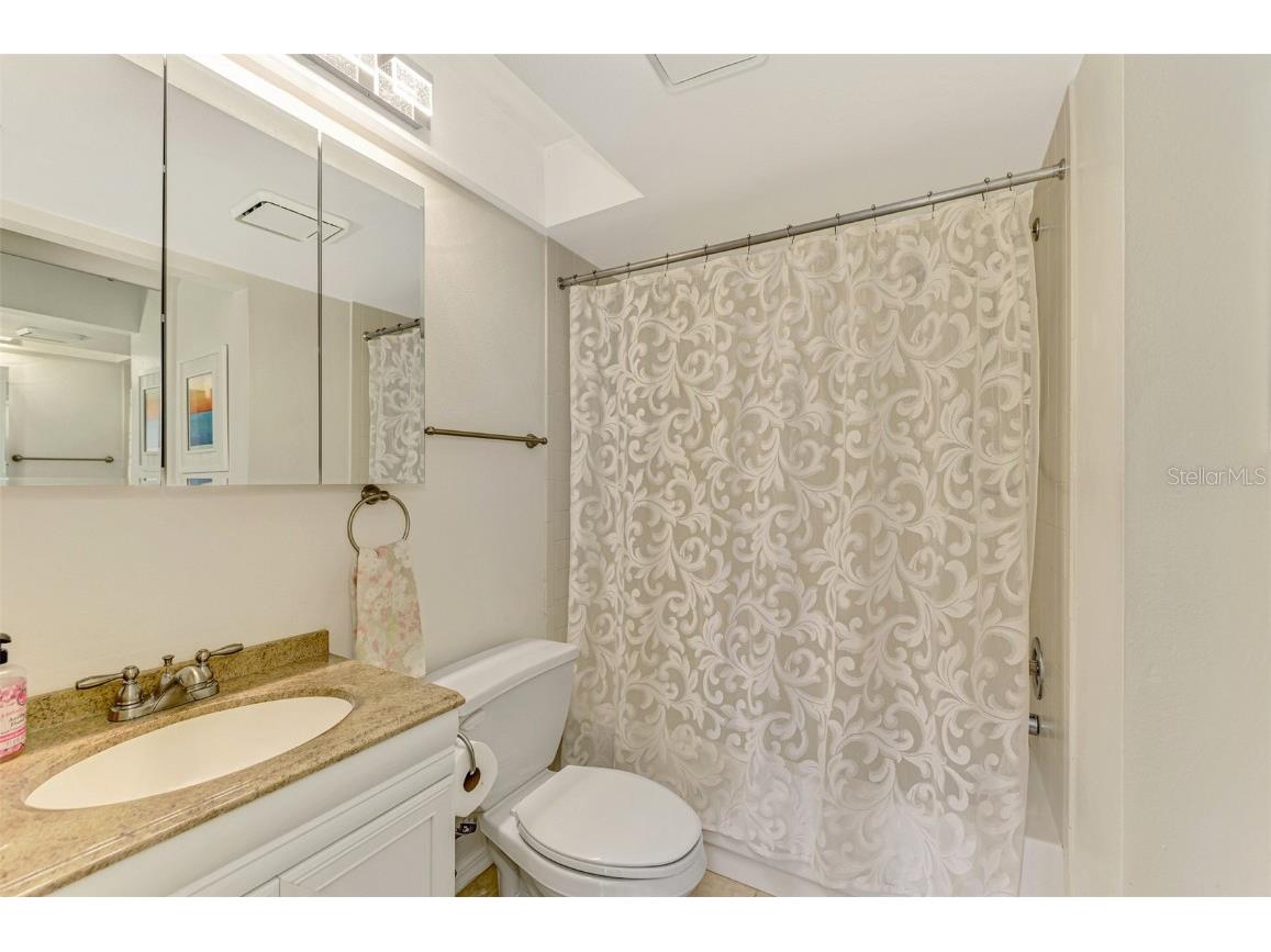 4765 Oak Forest Drive W #47 Sarasota FL 34231 N6140923 image16