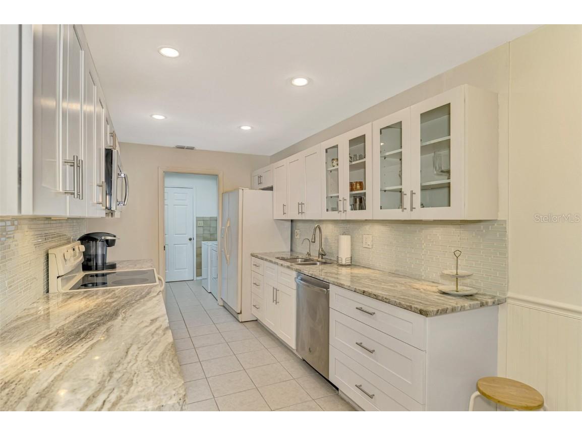 4765 Oak Forest Drive W #47 Sarasota FL 34231 N6140923 image9