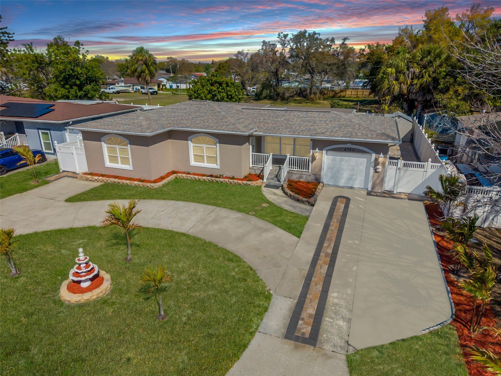 4767 26th Avenue N Saint Petersburg FL 33713 TB8481081 image1