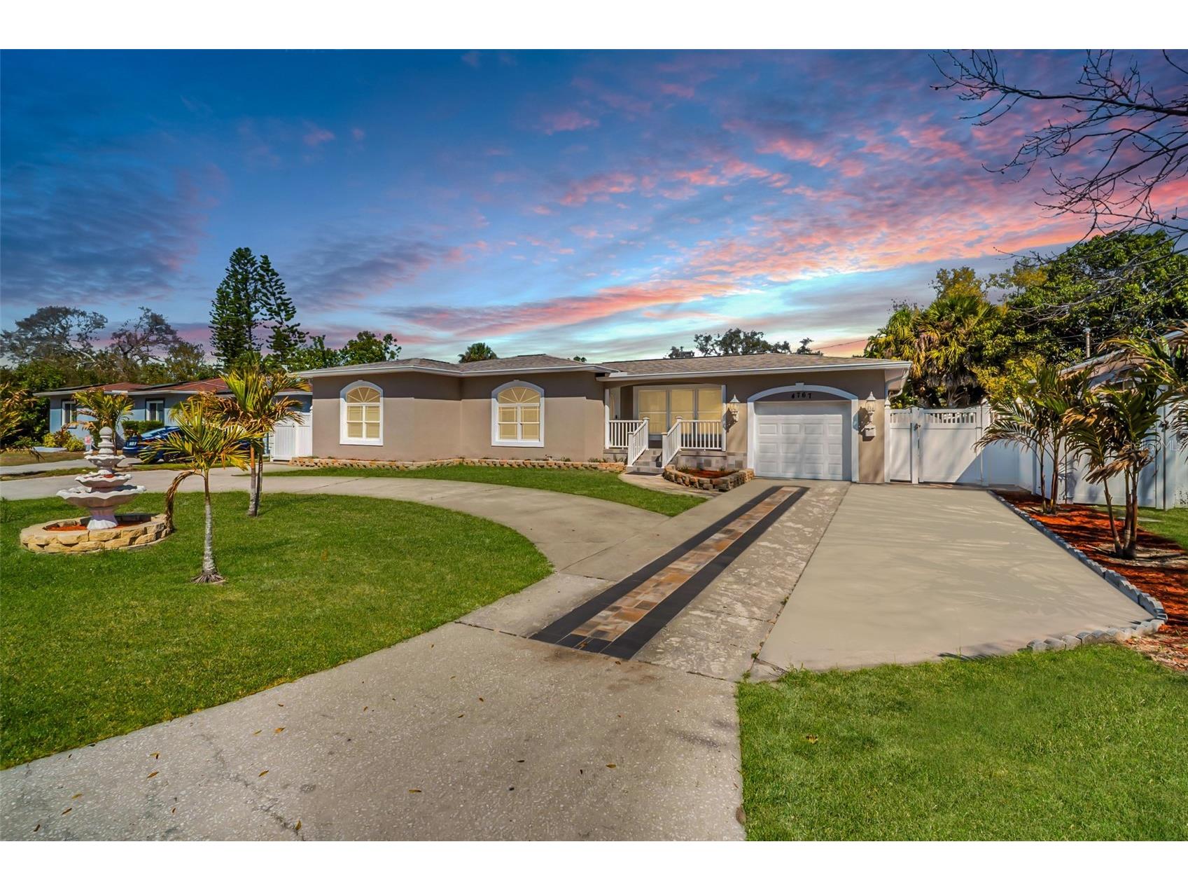 4767 26th Avenue N Saint Petersburg FL 33713 TB8516006 image1