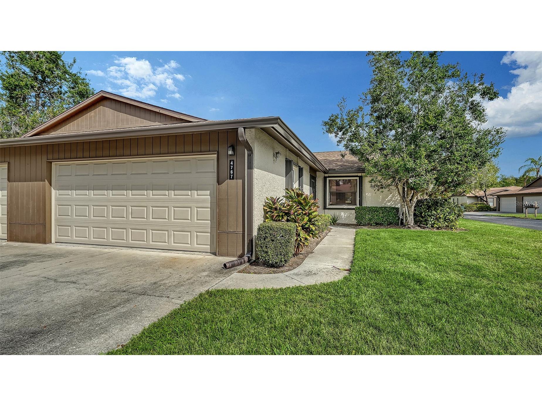 4767 Oak Hill Court #48 Sarasota FL 34232 A4685298 image1