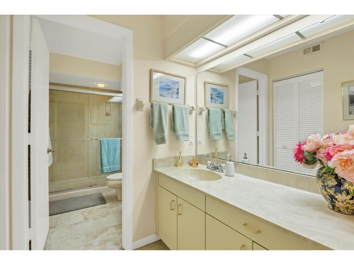 4767 Winslow Beacon #25 Sarasota FL 34235 A4653785 image20