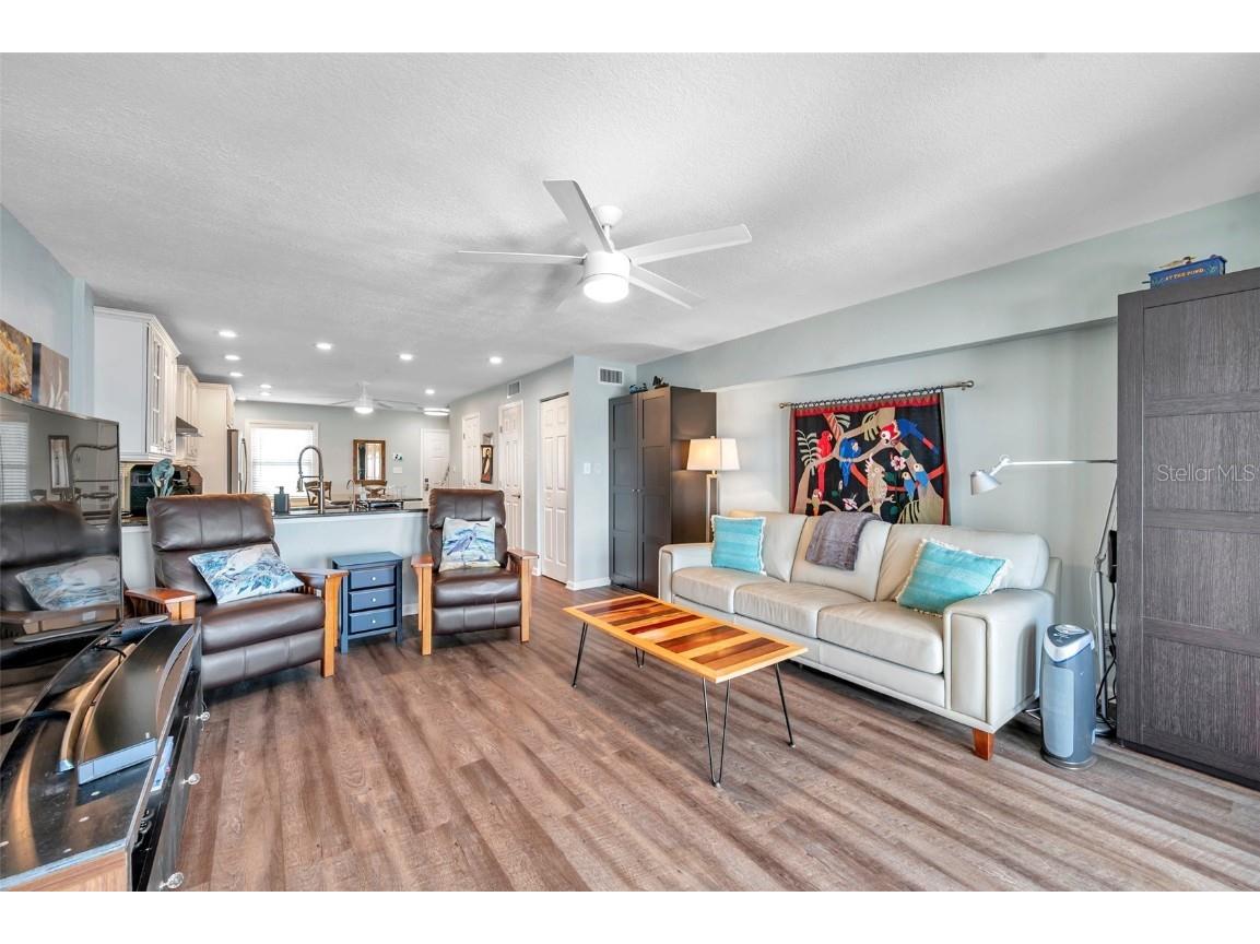 4768 Coquina Key Drive SE Saint Petersburg FL 33705 TB8375137 image12