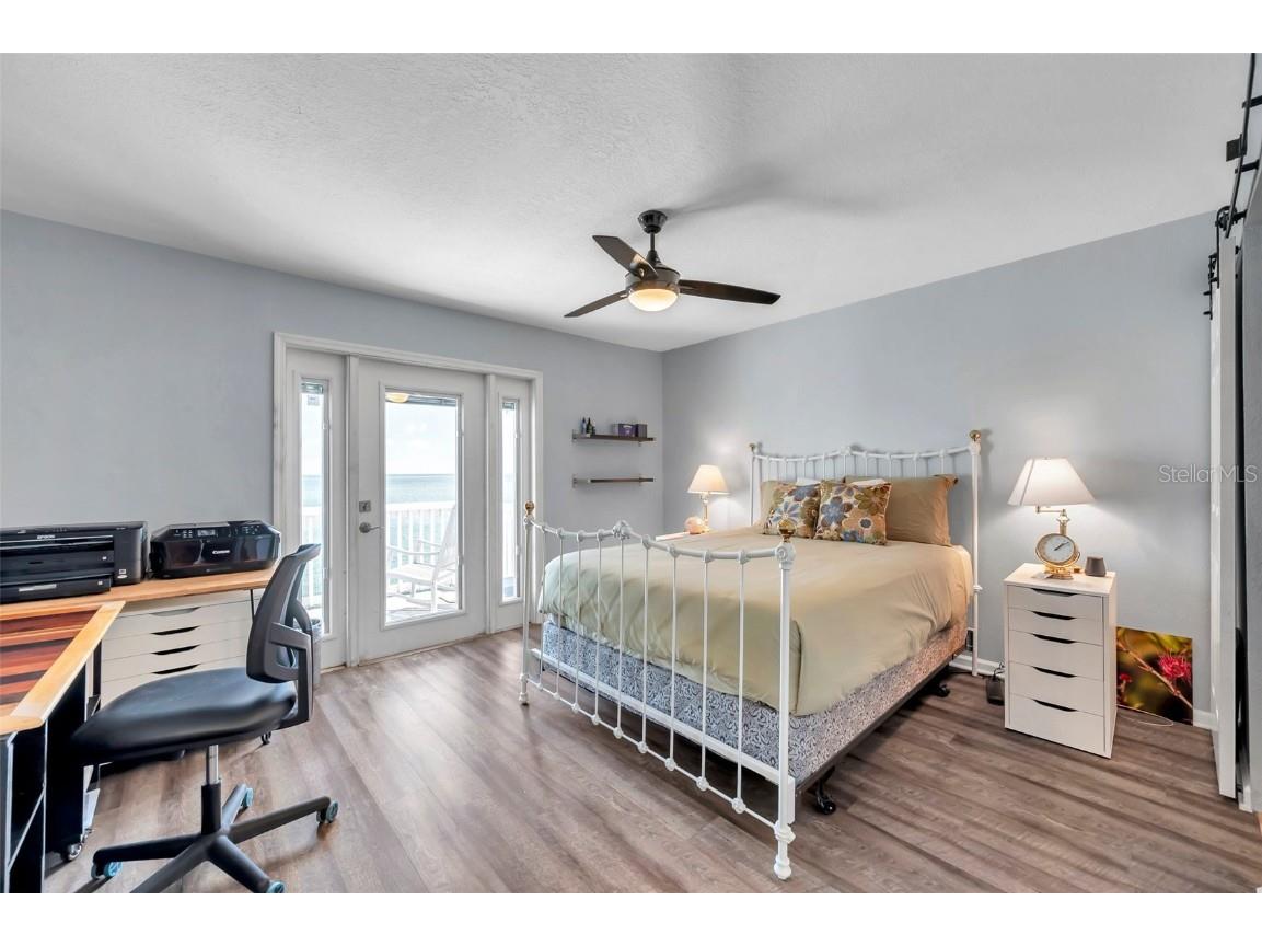 4768 Coquina Key Drive SE Saint Petersburg FL 33705 TB8375137 image19