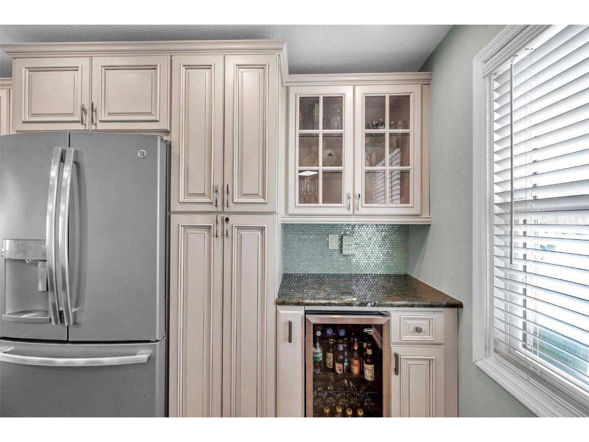 4768 Coquina Key Drive SE Saint Petersburg FL 33705 TB8375137 image4