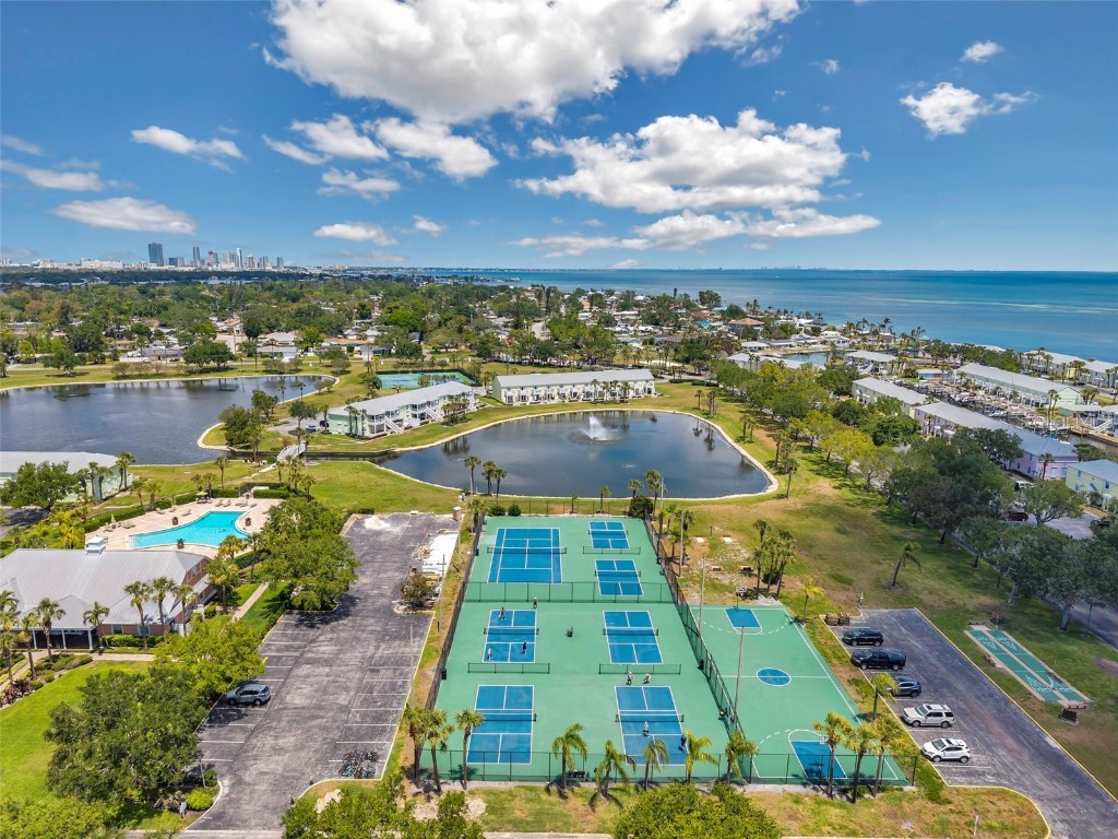 4768 Coquina Key Drive SE Saint Petersburg FL 33705 TB8375137 image45