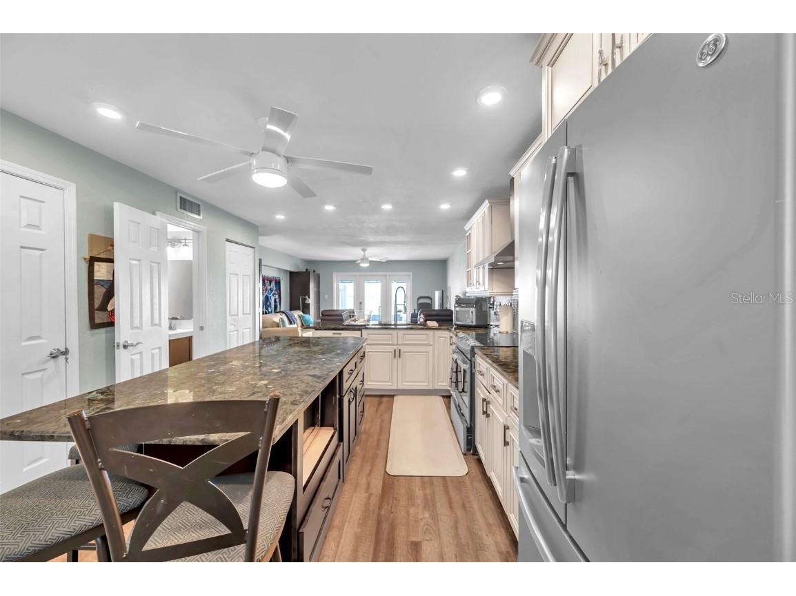 4768 Coquina Key Drive SE Saint Petersburg FL 33705 TB8375137 image7