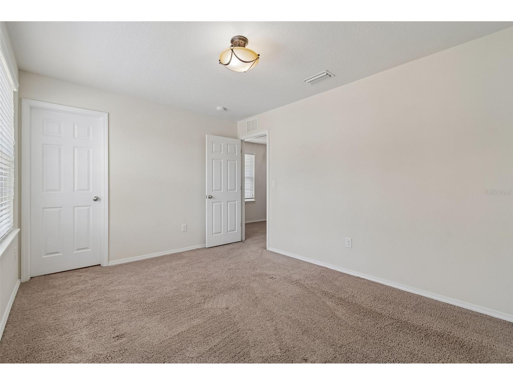 4768 White Sanderling Court Tampa FL 33619 TB8506552 image16