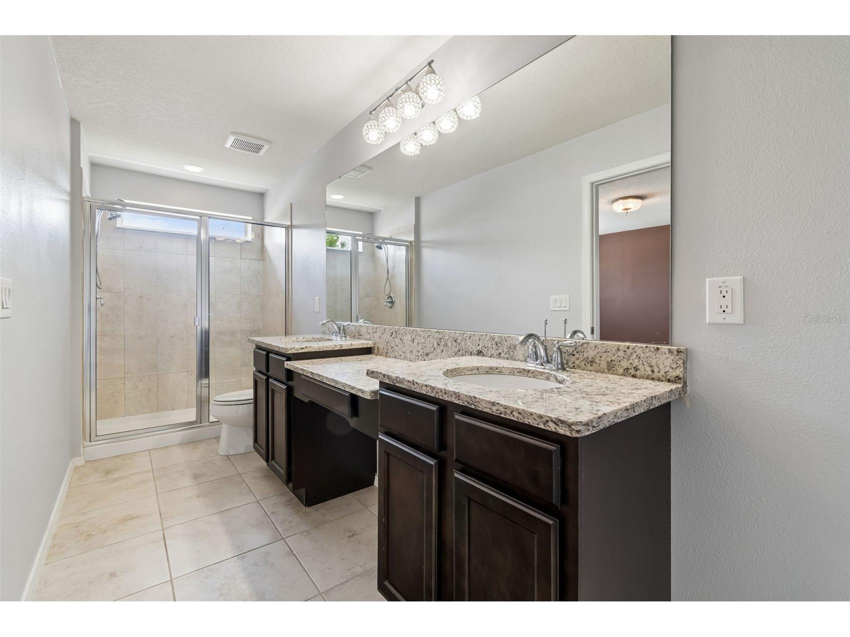 4768 White Sanderling Court Tampa FL 33619 TB8506552 image30