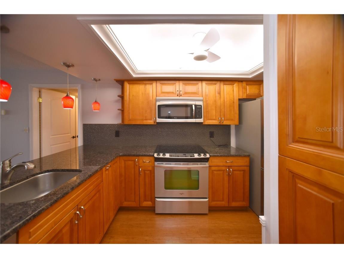 4770 Brittany Drive S #16 Saint Petersburg FL 33715 TB8448332 image17