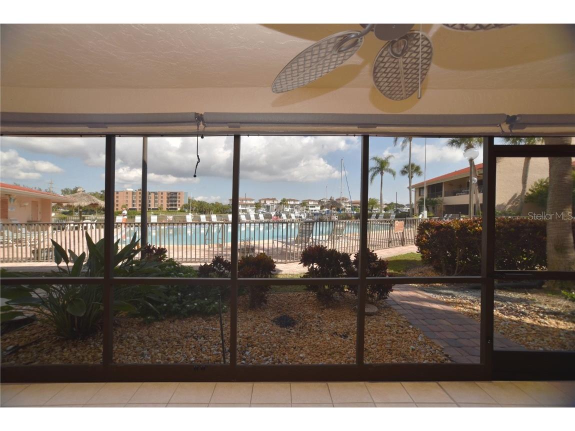 4770 Brittany Drive S #16 Saint Petersburg FL 33715 TB8448332 image73