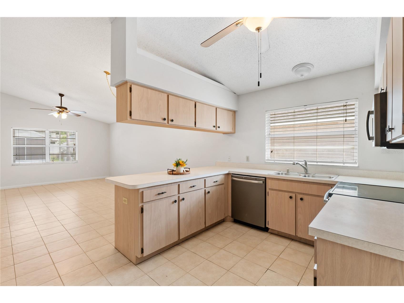 4770 Silver Circle Zephyrhills FL 33541 TB8490689 image12