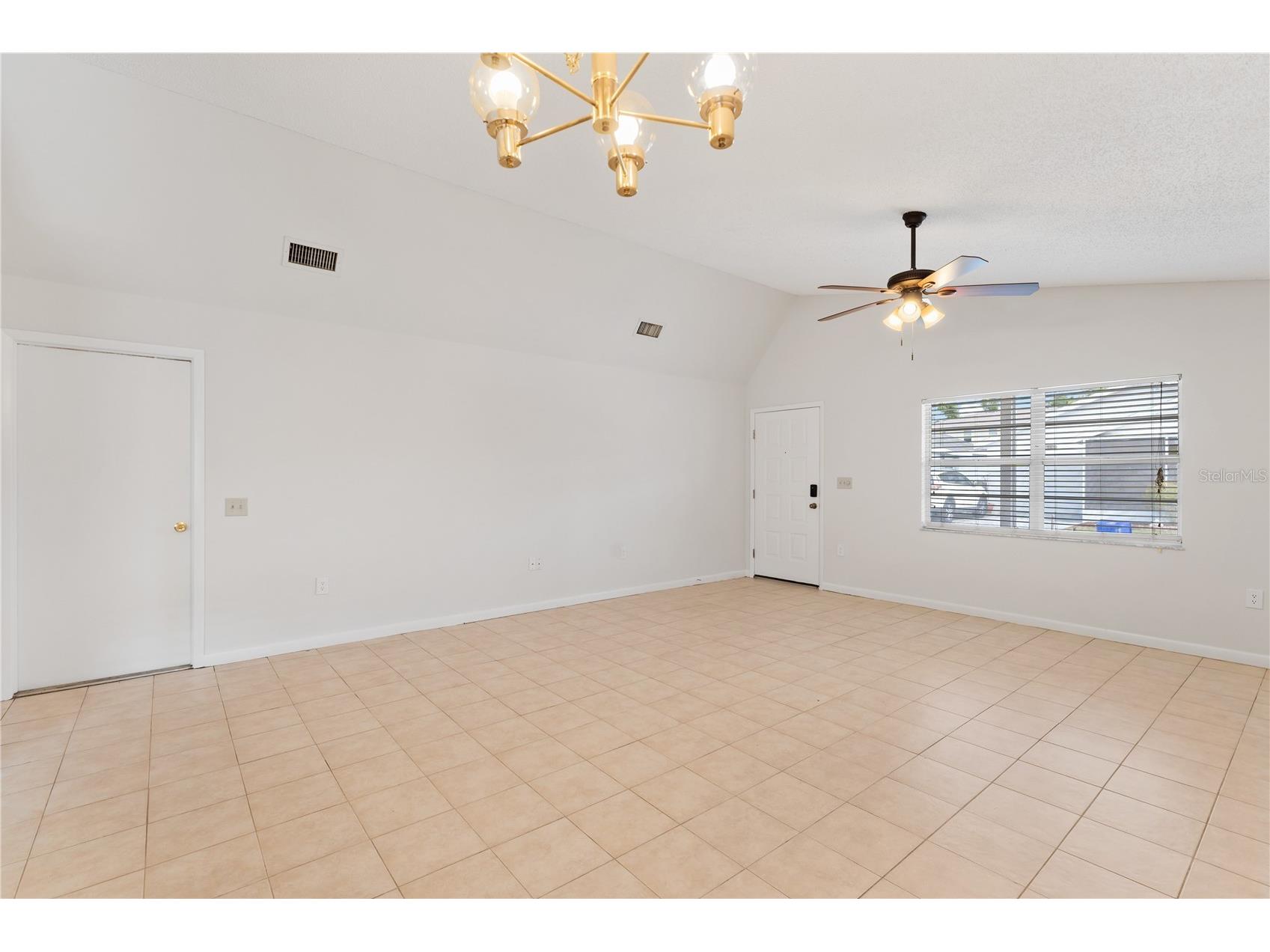 4770 Silver Circle Zephyrhills FL 33541 TB8490689 image7