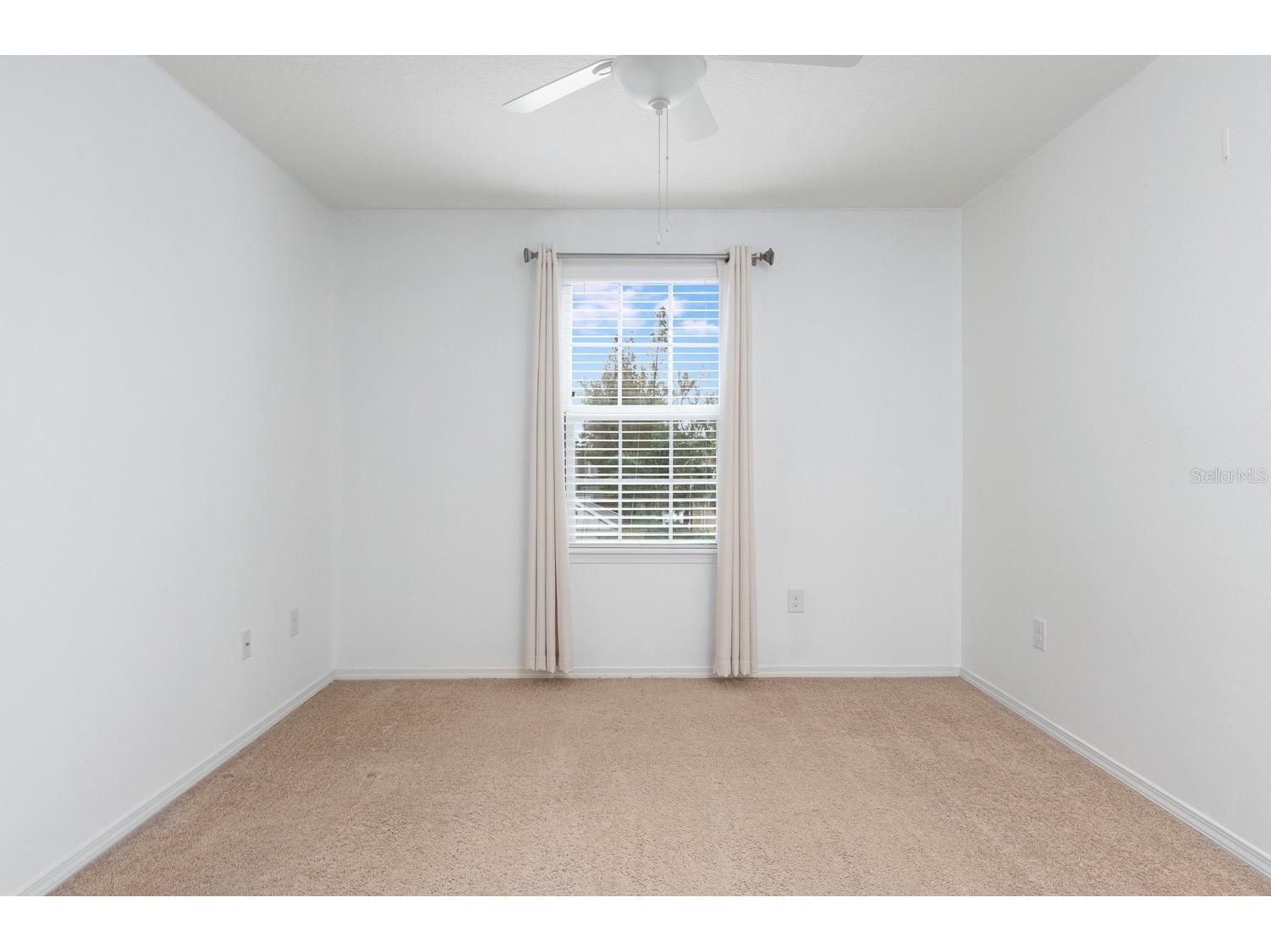 4770 White Sanderling Court Tampa FL 33619 TB8526523 image20