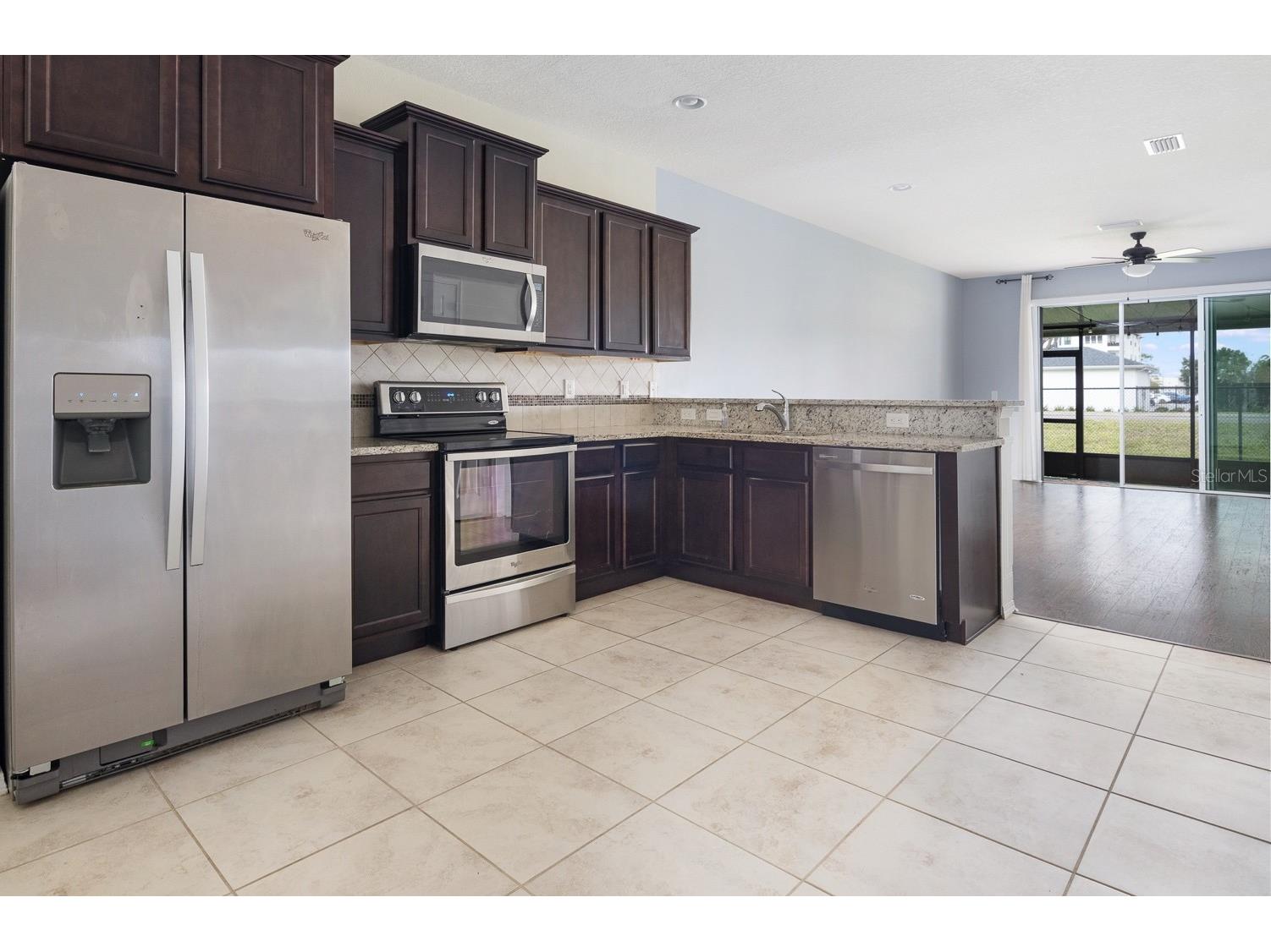 4770 White Sanderling Court Tampa FL 33619 TB8526523 image9